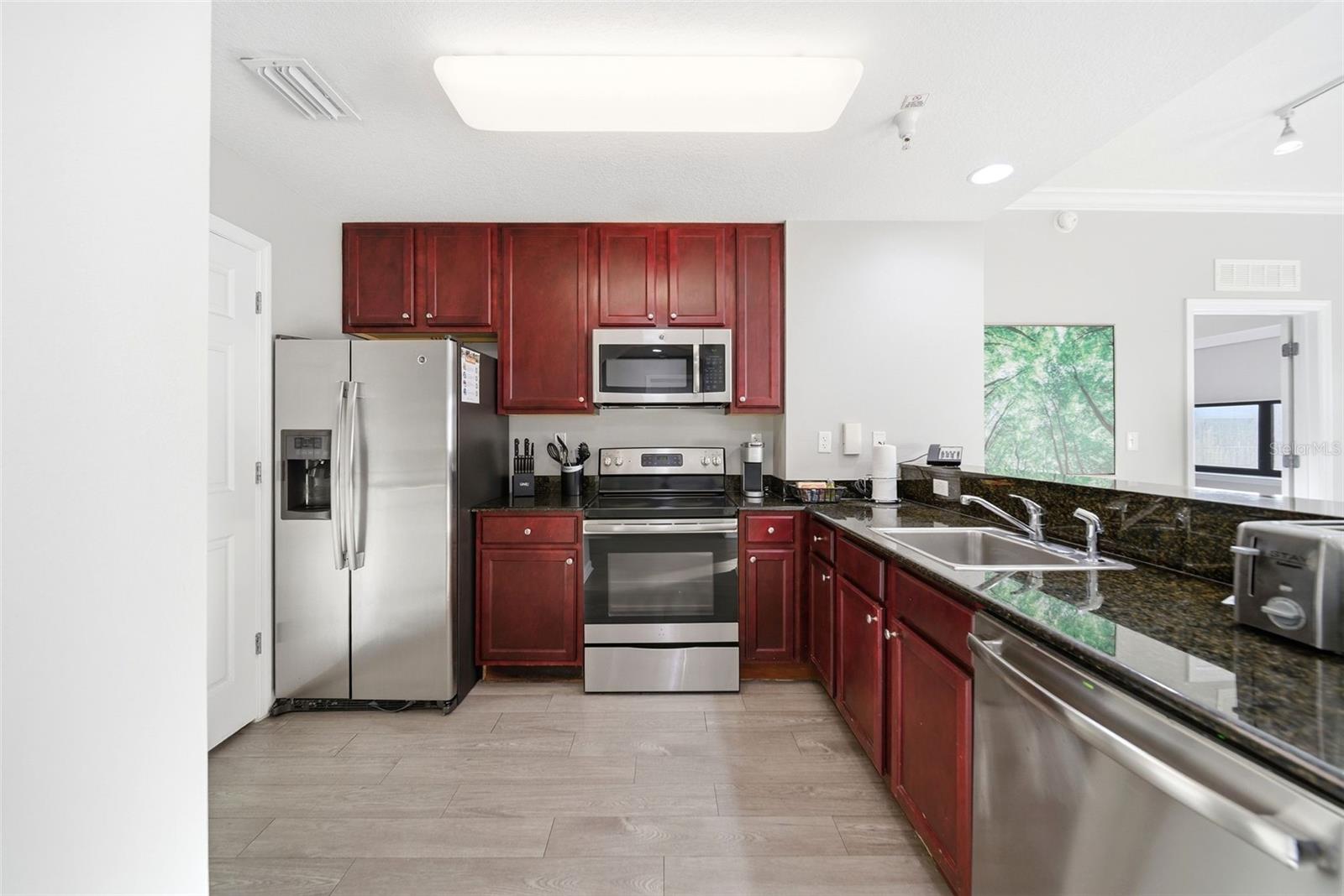 14051 Grove Resort Avenue, FL