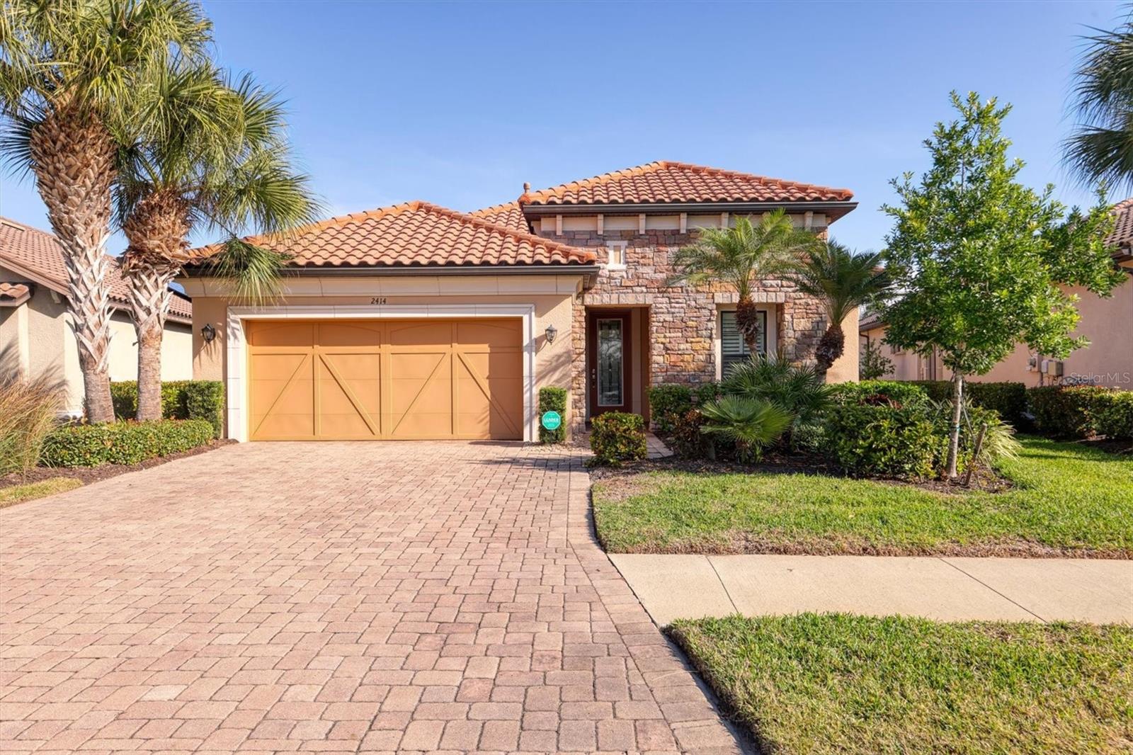 2414 Vaccaro Dr, FL