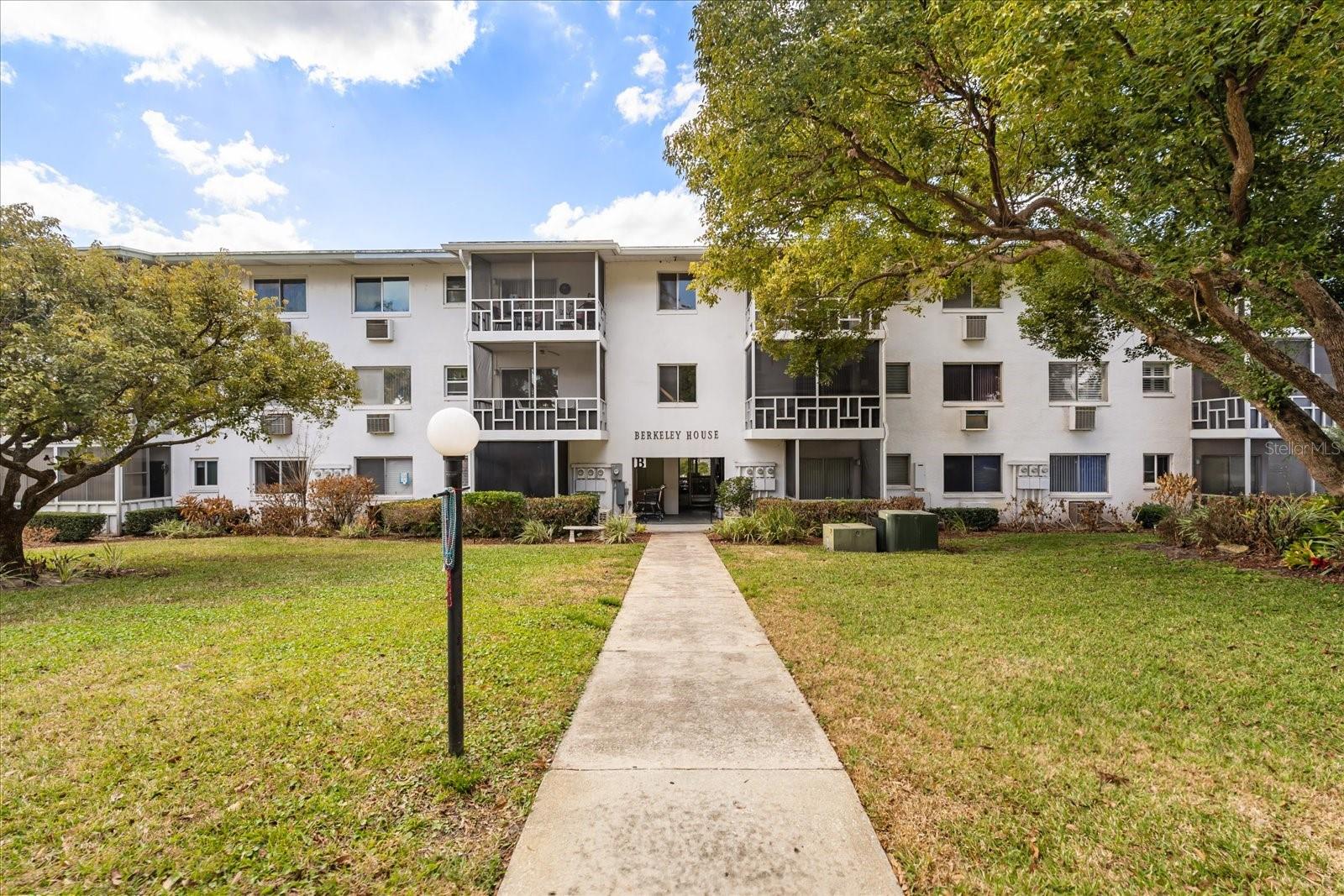 1700 6th St Nw #B24, FL