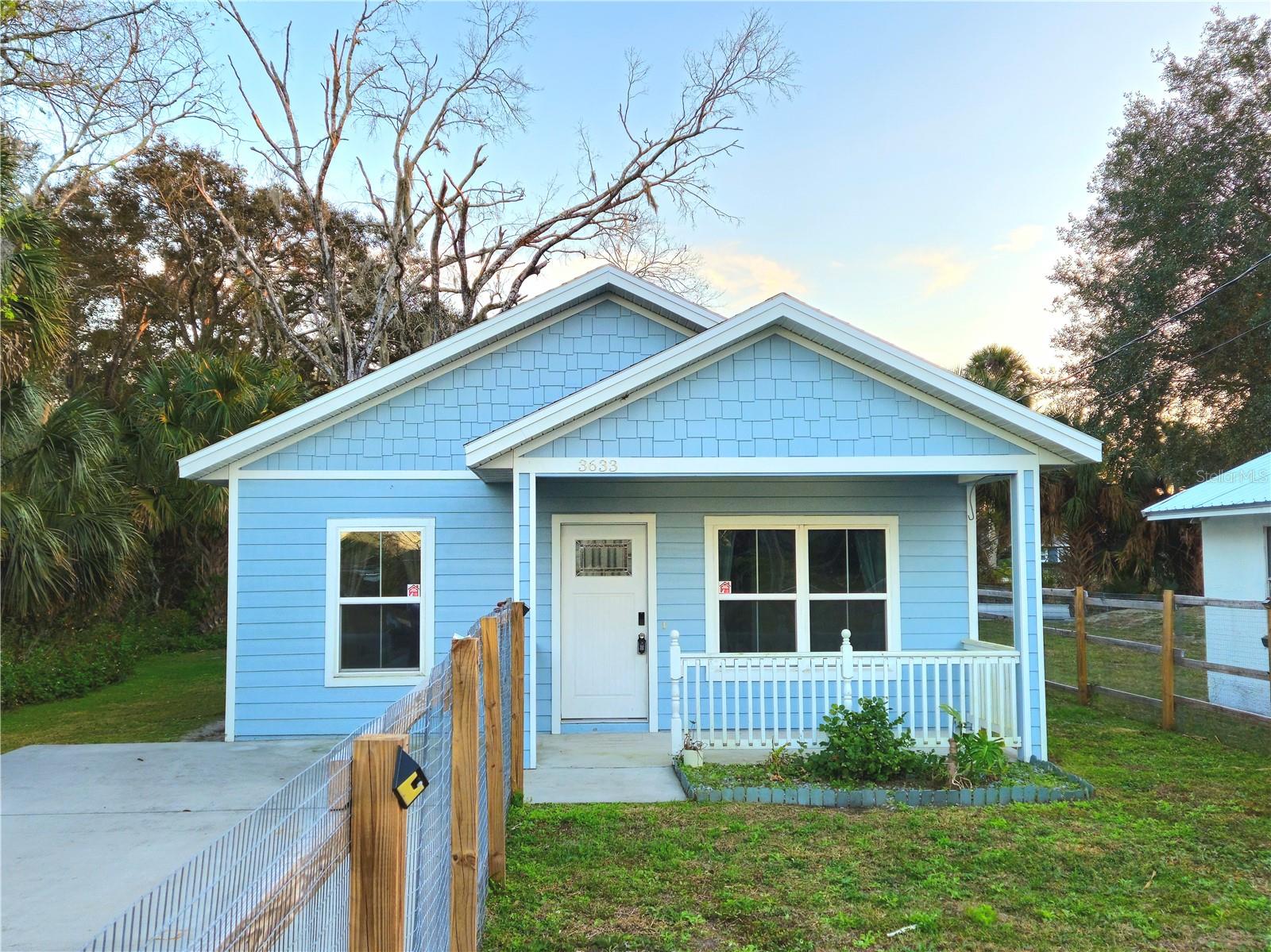 3633 Main St, FL