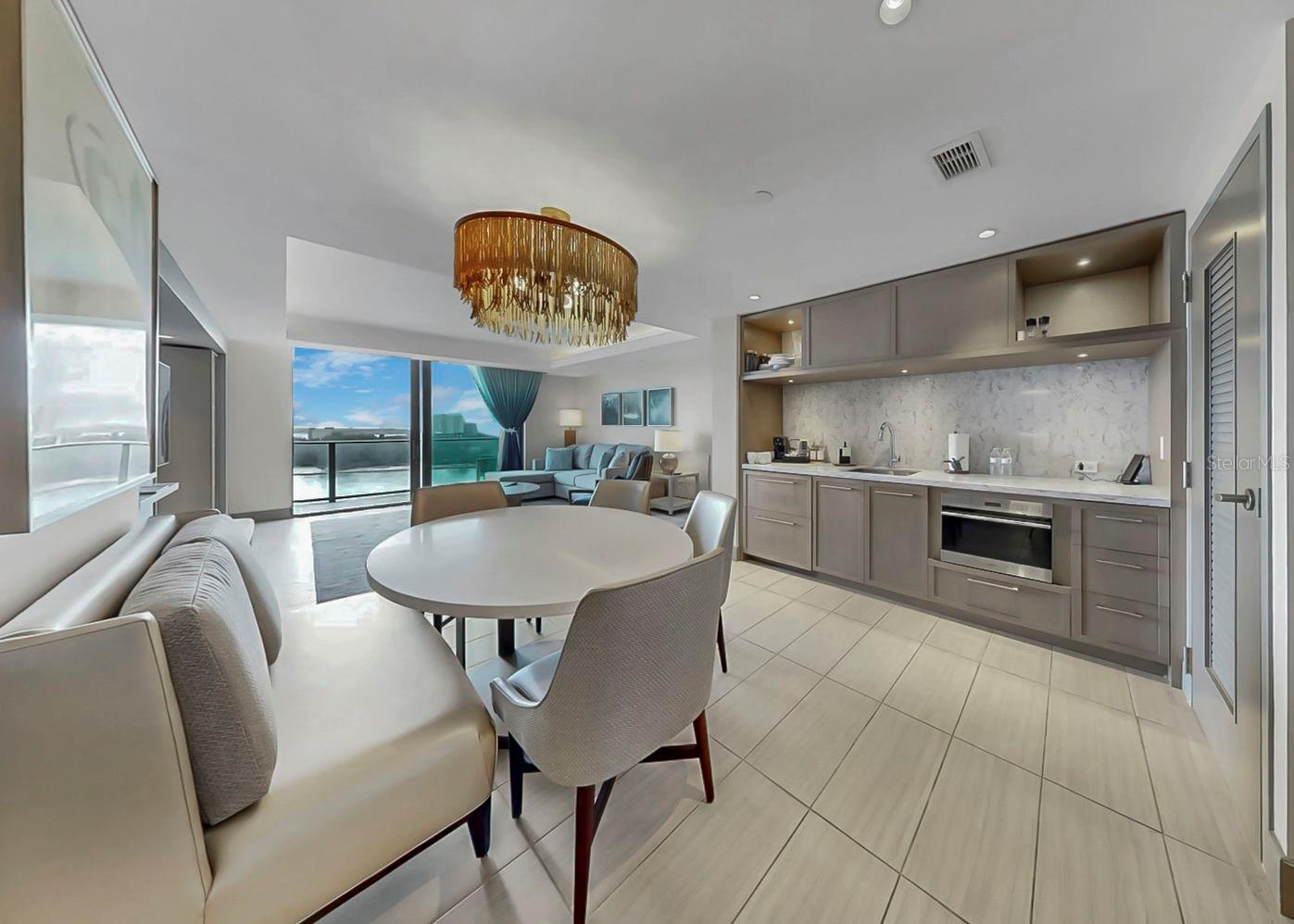 691 Gulfview Boulevard, FL