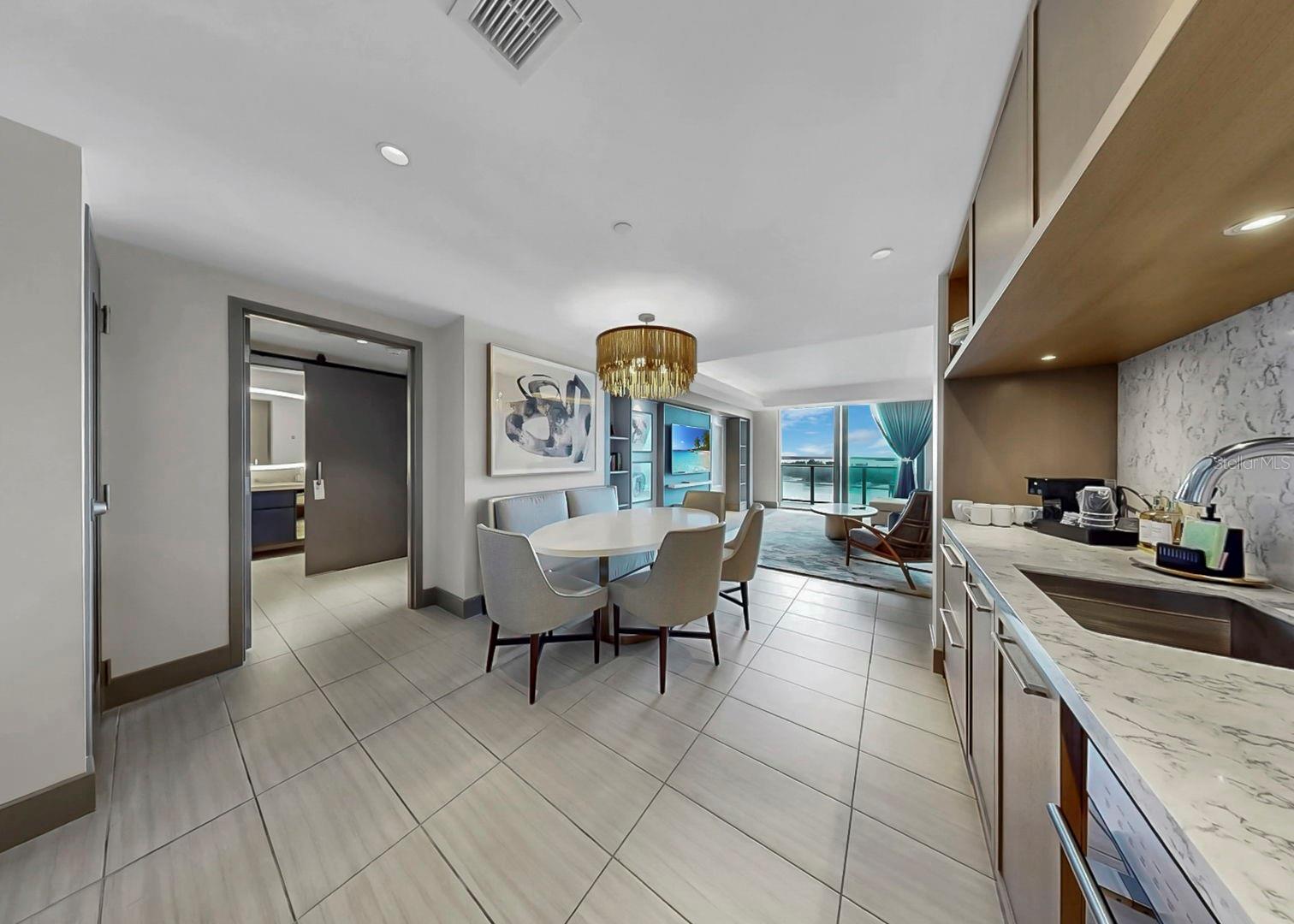 691 Gulfview Boulevard, FL