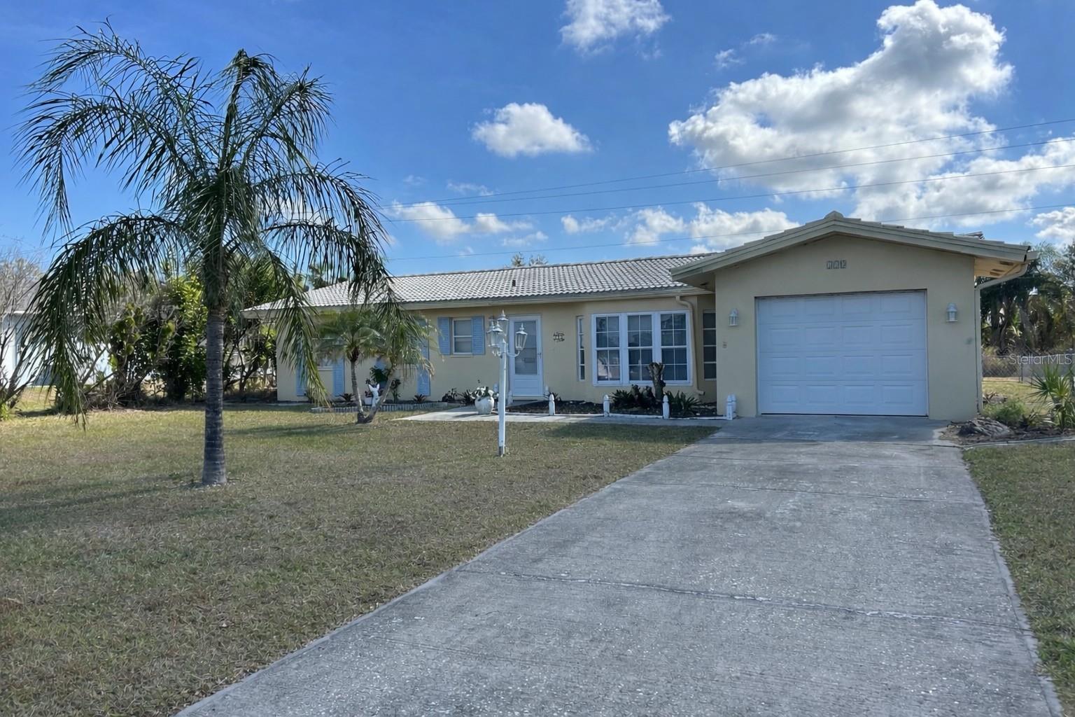113 Annapolis Lane, FL