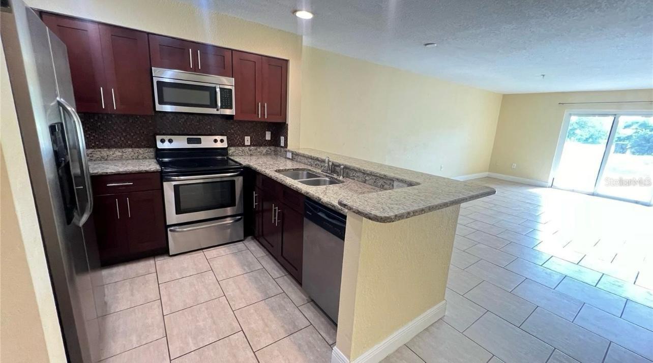 13941 Fairway Island Dr Drive, FL