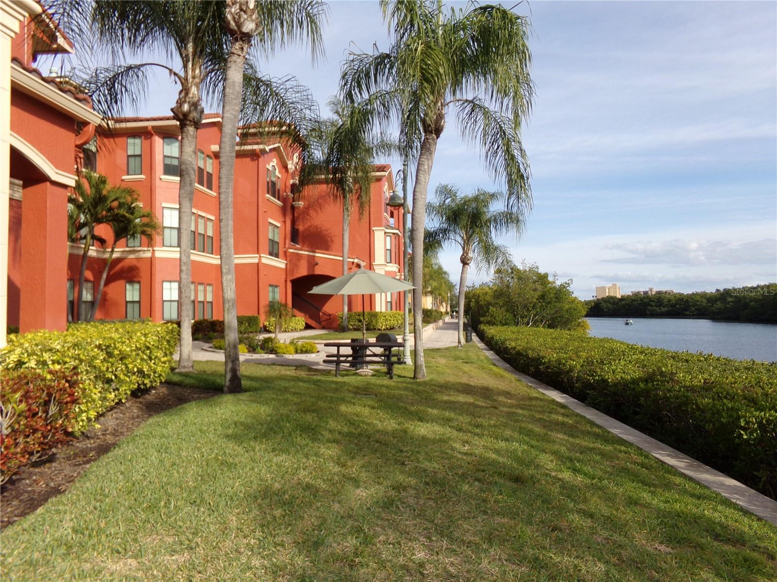 2713 Via Murano, FL