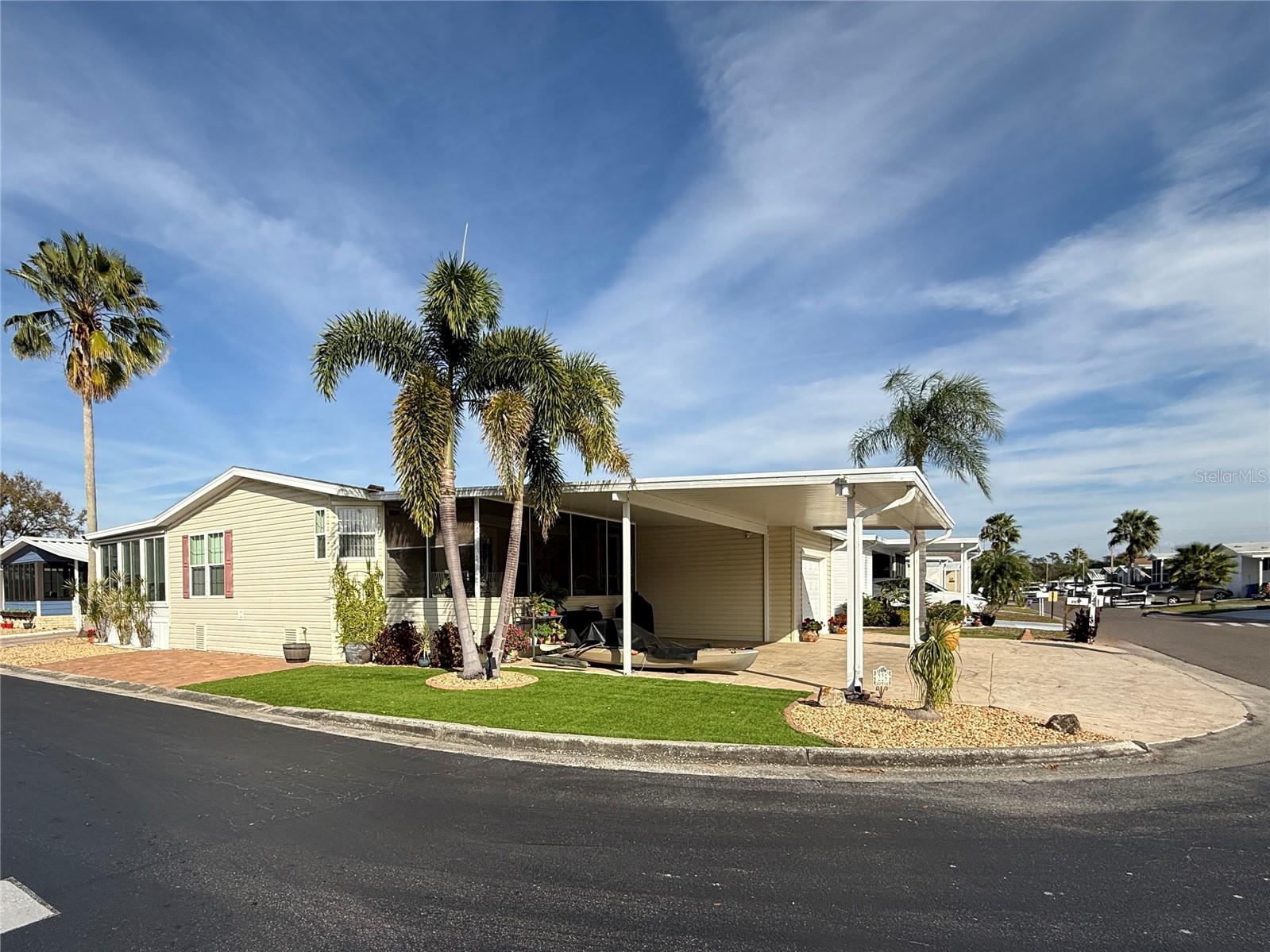 225 Port Royal Lane, FL