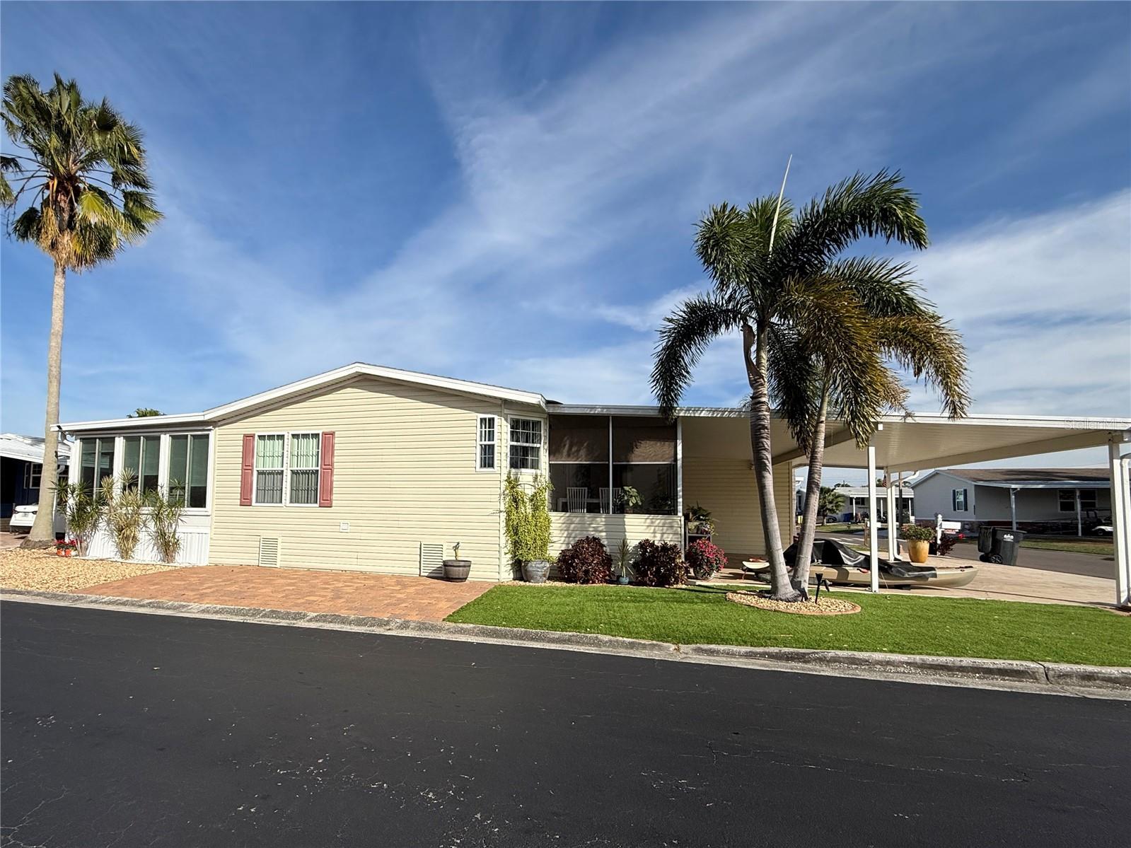 225 Port Royal Lane, FL