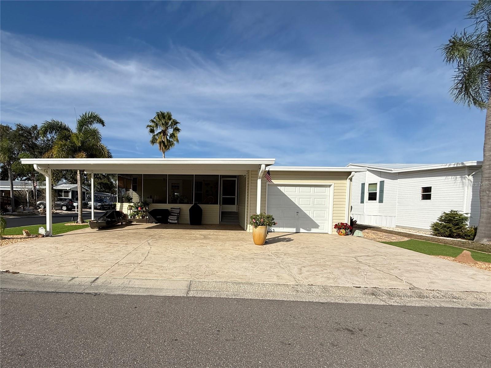 225 Port Royal Lane, FL