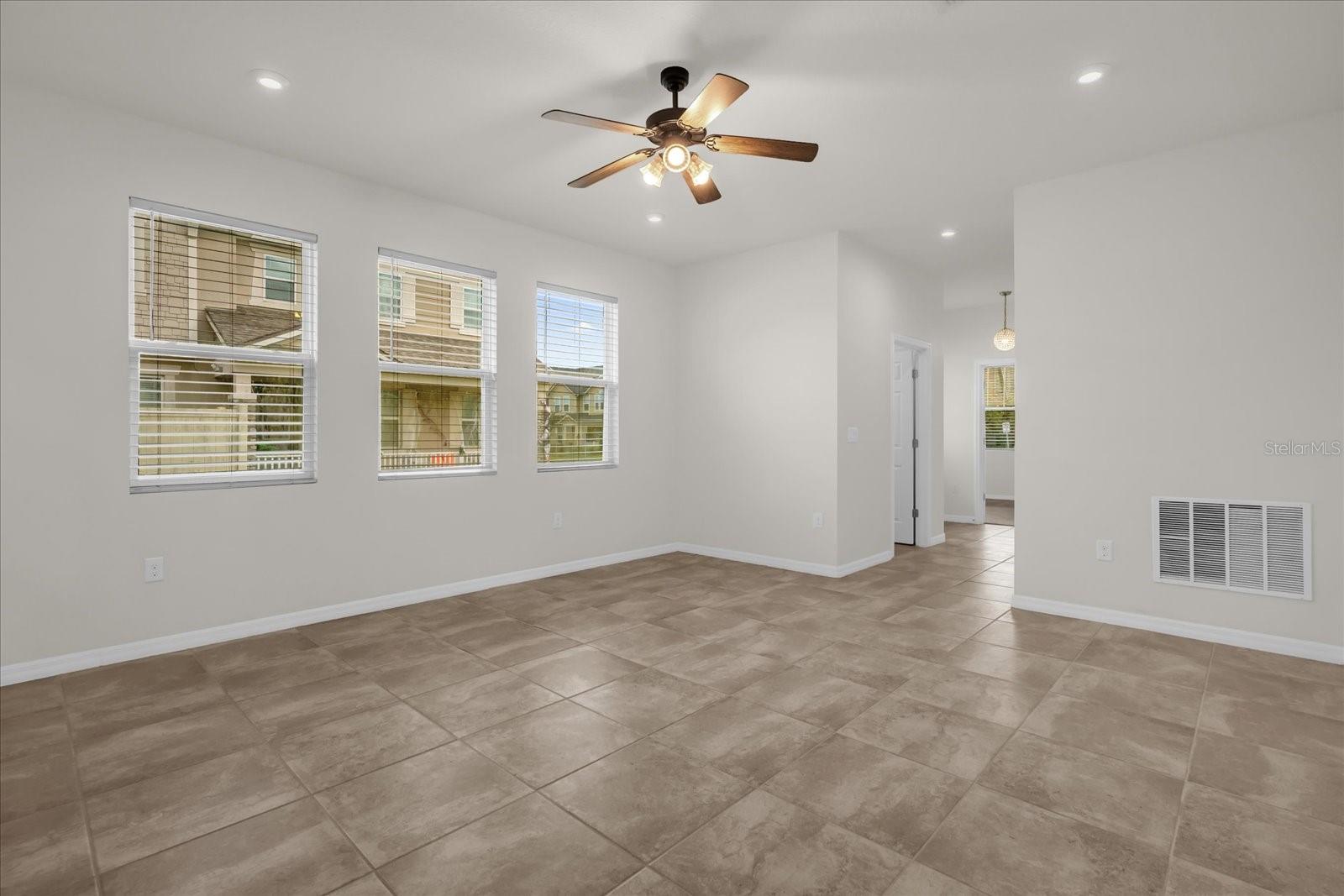 2444 Varenna Loop, FL