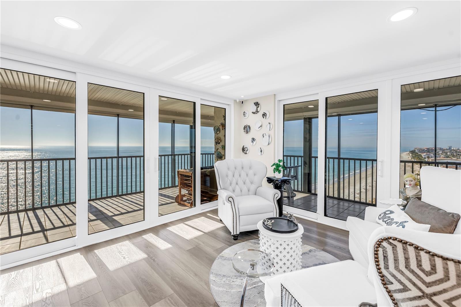 15462 Gulf Blvd #1006, FL