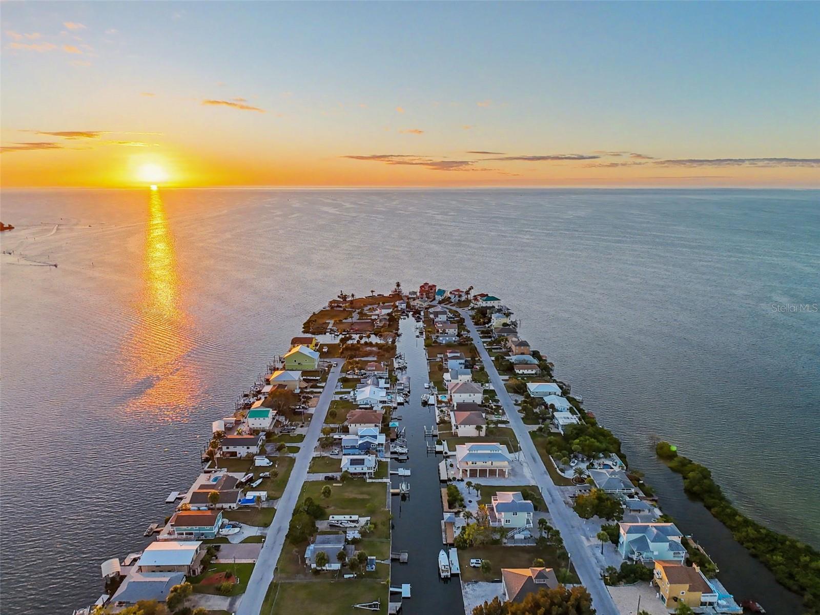 6522 Seaview Boulevard, FL