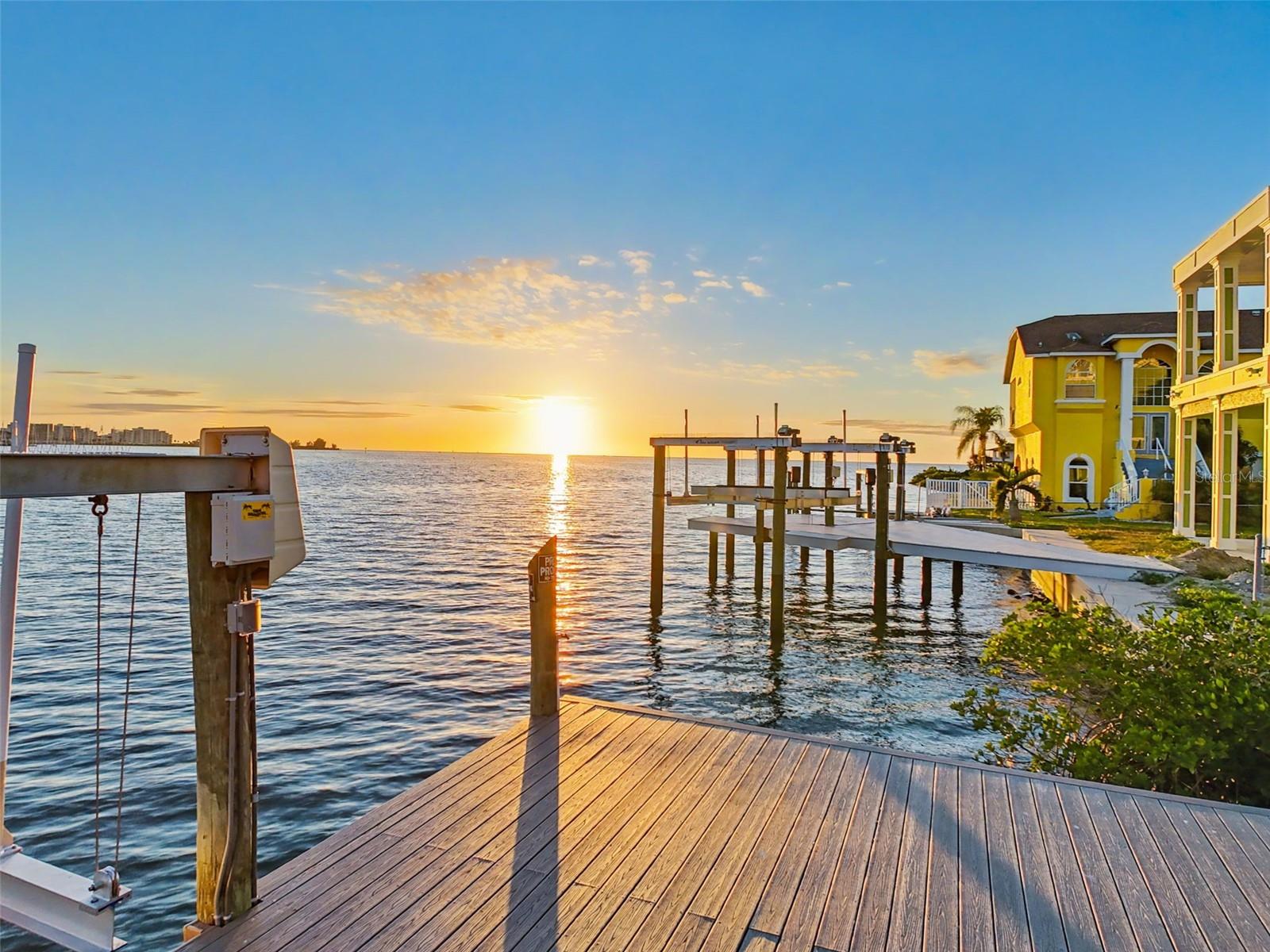 6522 Seaview Boulevard, FL