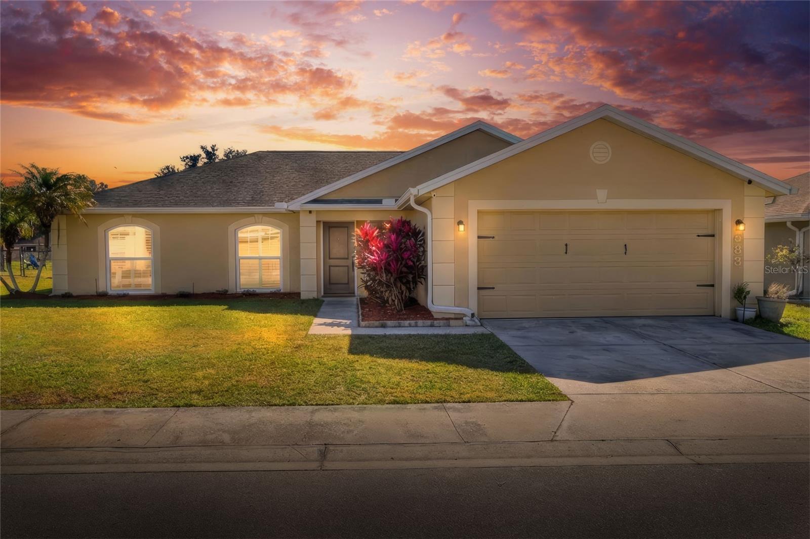 533 Seven Oaks, FL