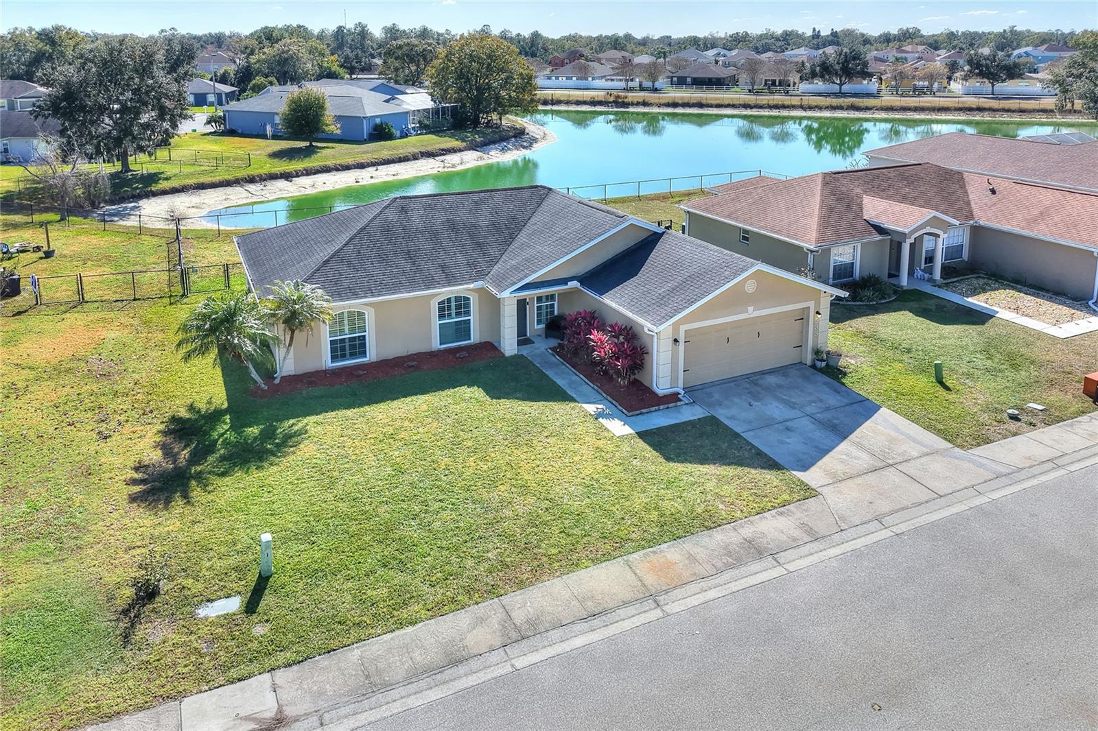 533 Seven Oaks, FL