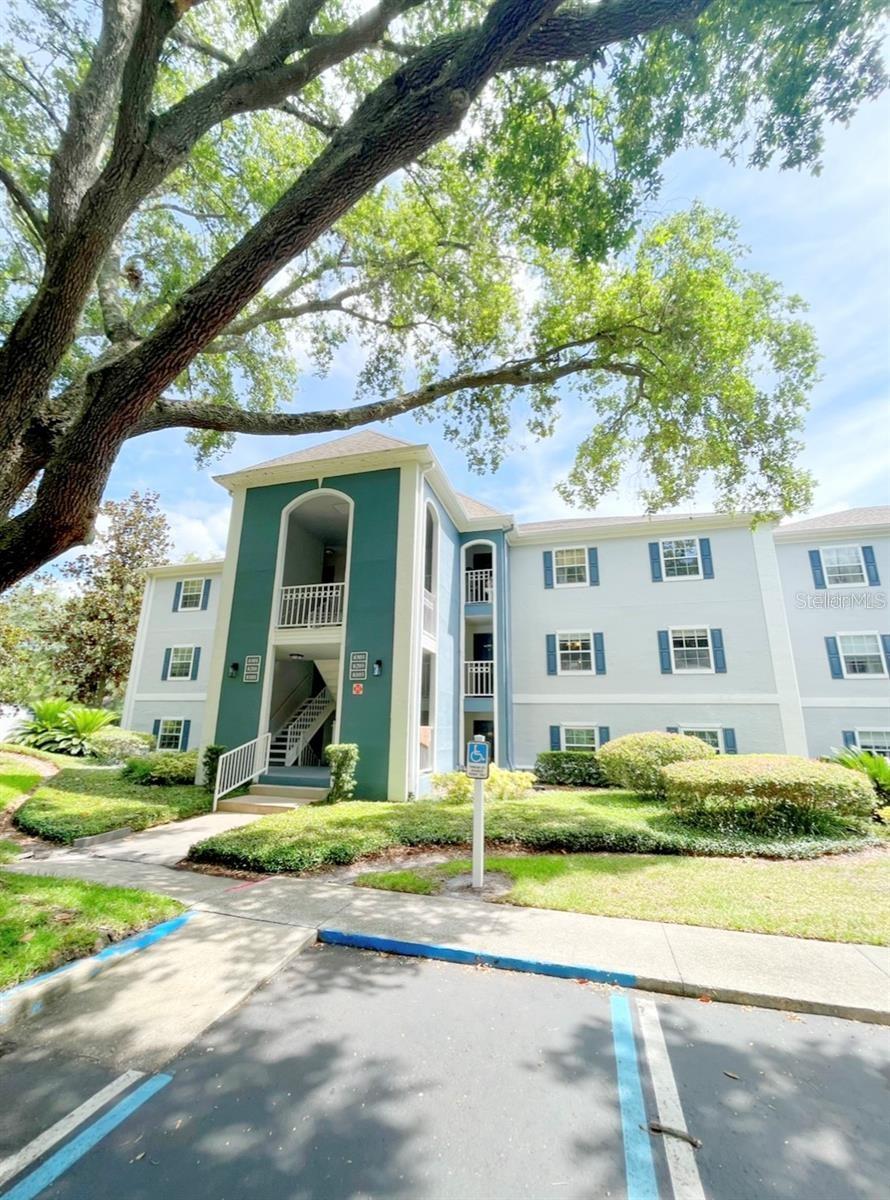 8203 Olympia Ct #8203, FL