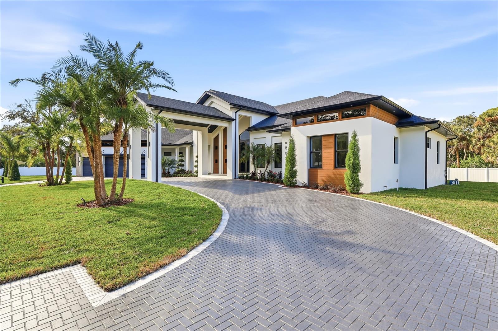 6802 Creek Drive, FL