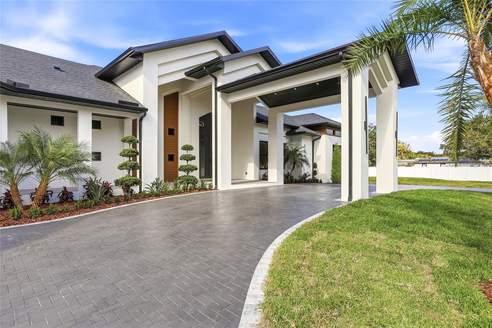 6802 Creek Drive, FL