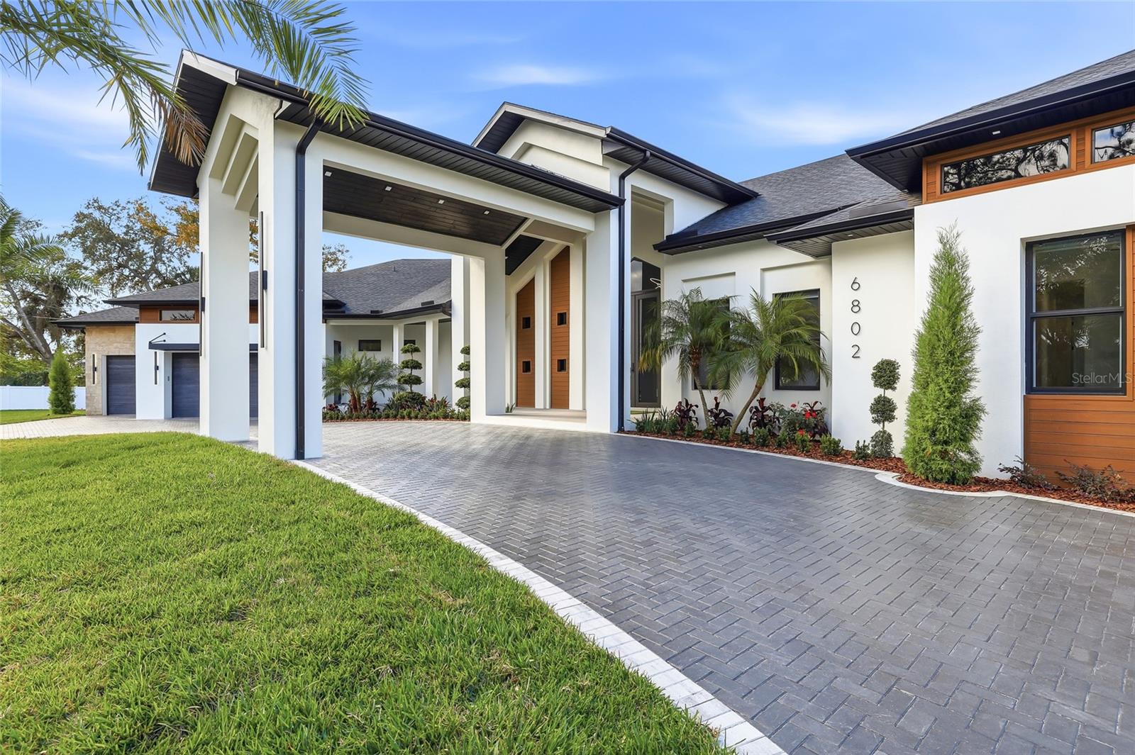 6802 Creek Drive, FL