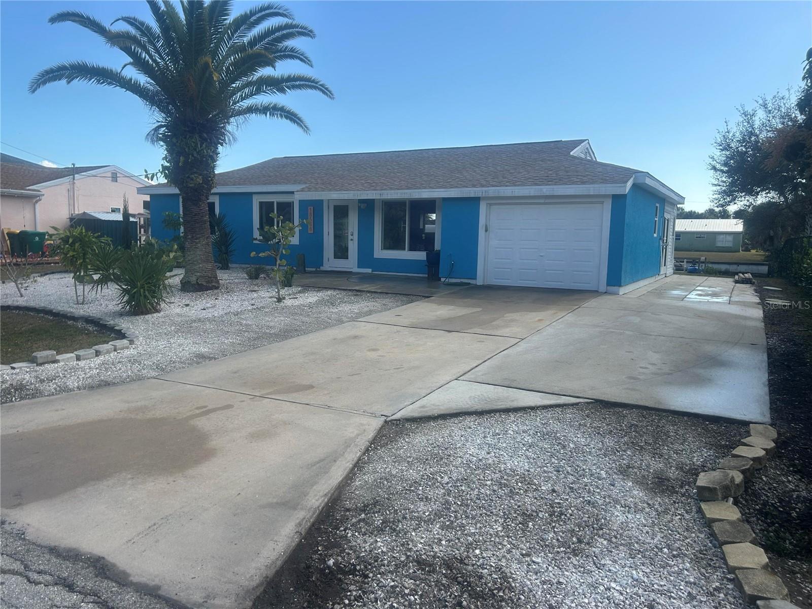 18566 Van Nuys Cir, FL
