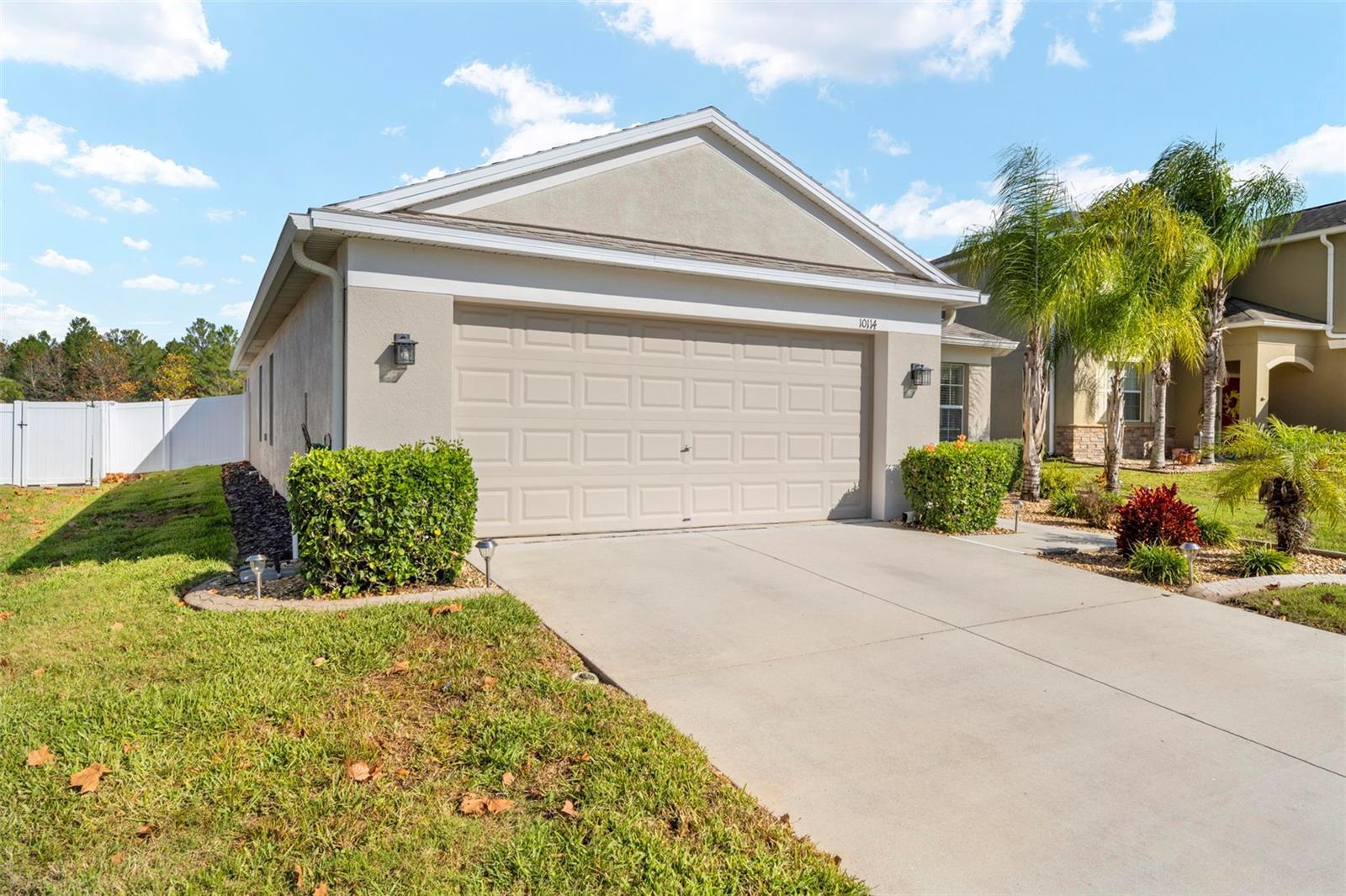 10114 Ives Loop, FL