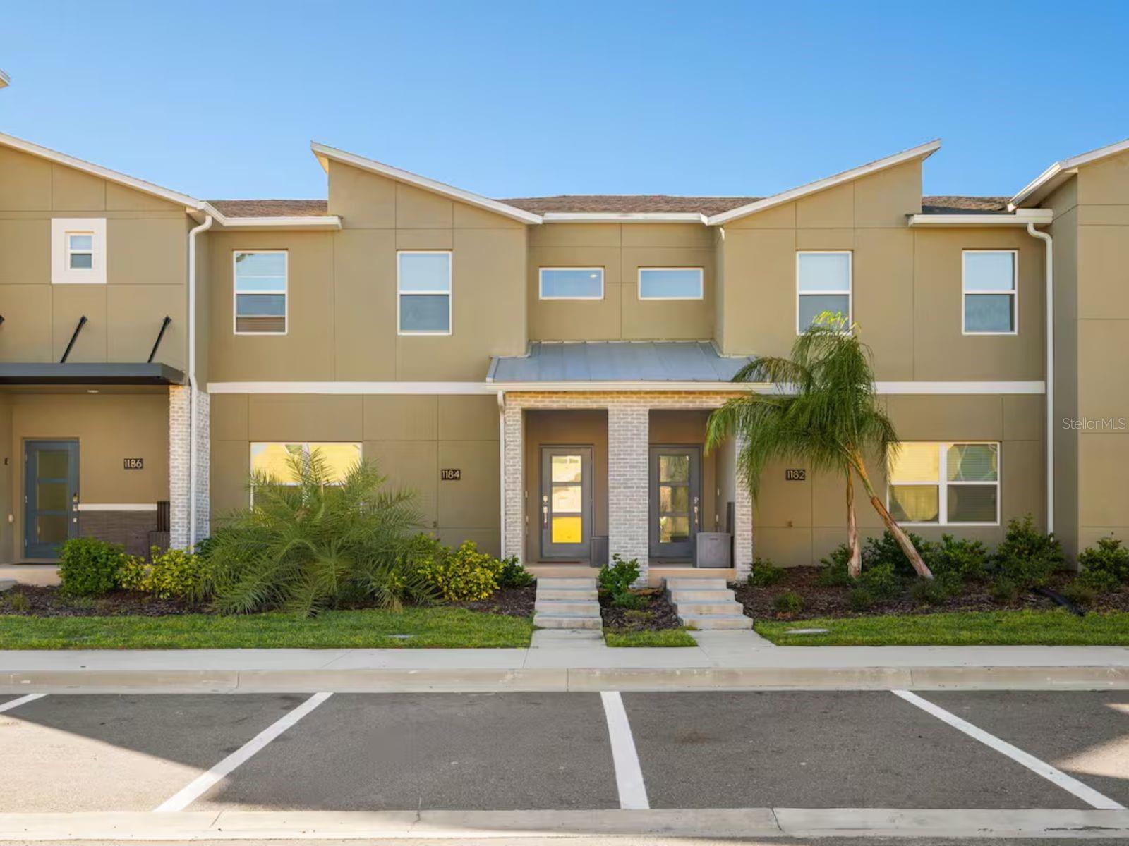 1184 Kingsbarn Street, FL