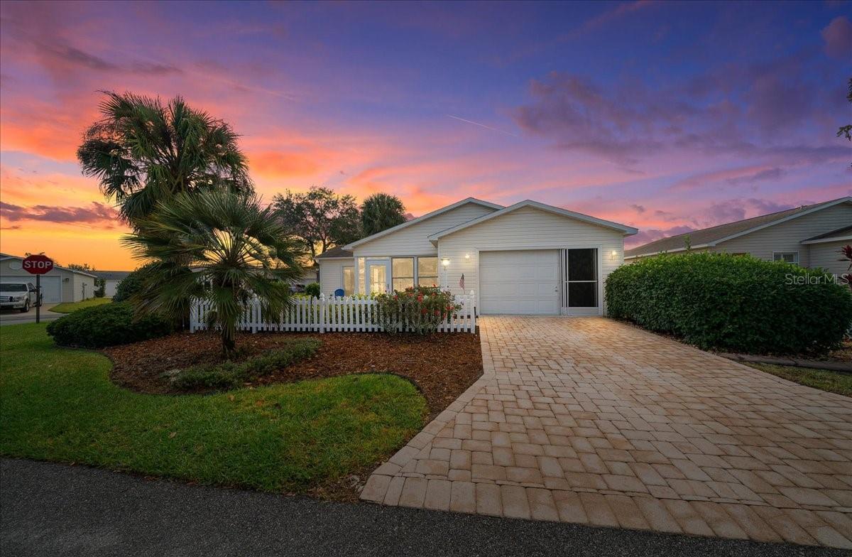 2584 Acosta Ct, FL