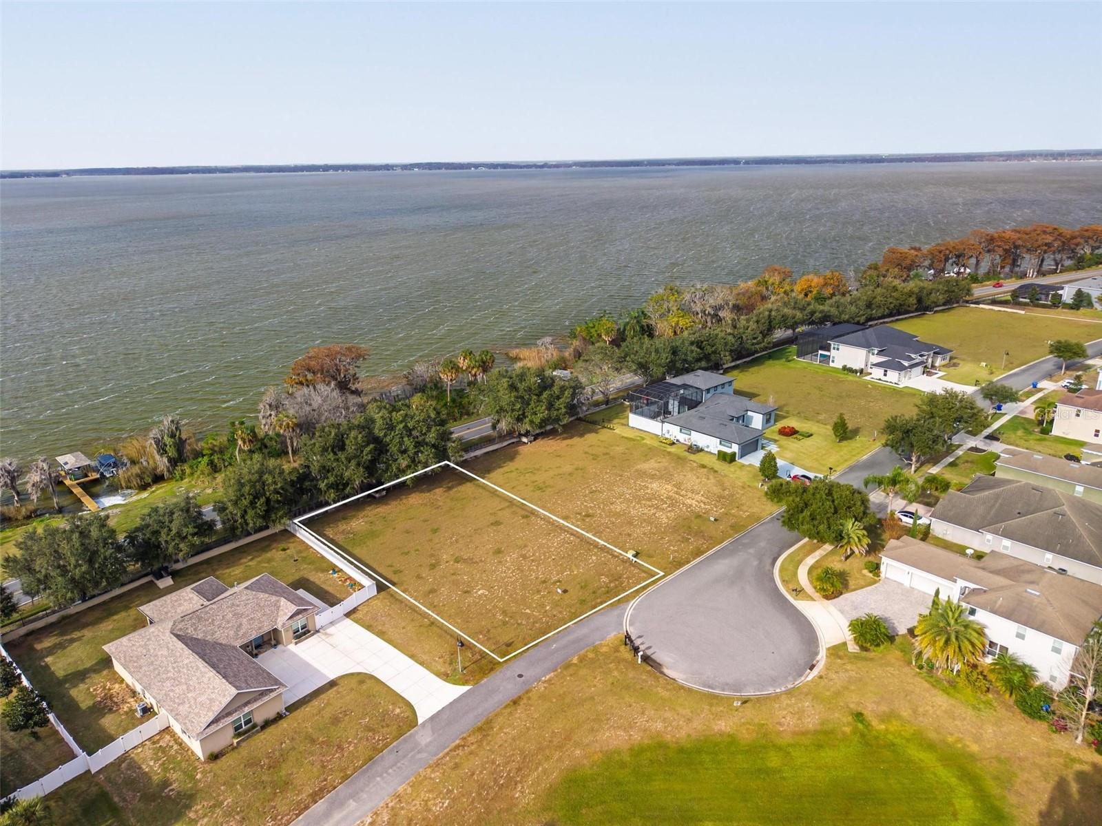 3225 Landing View, FL