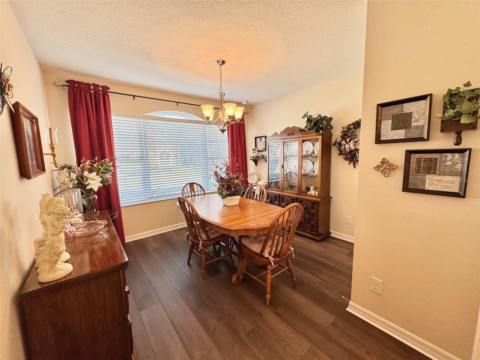 518 Cadiz Loop, FL