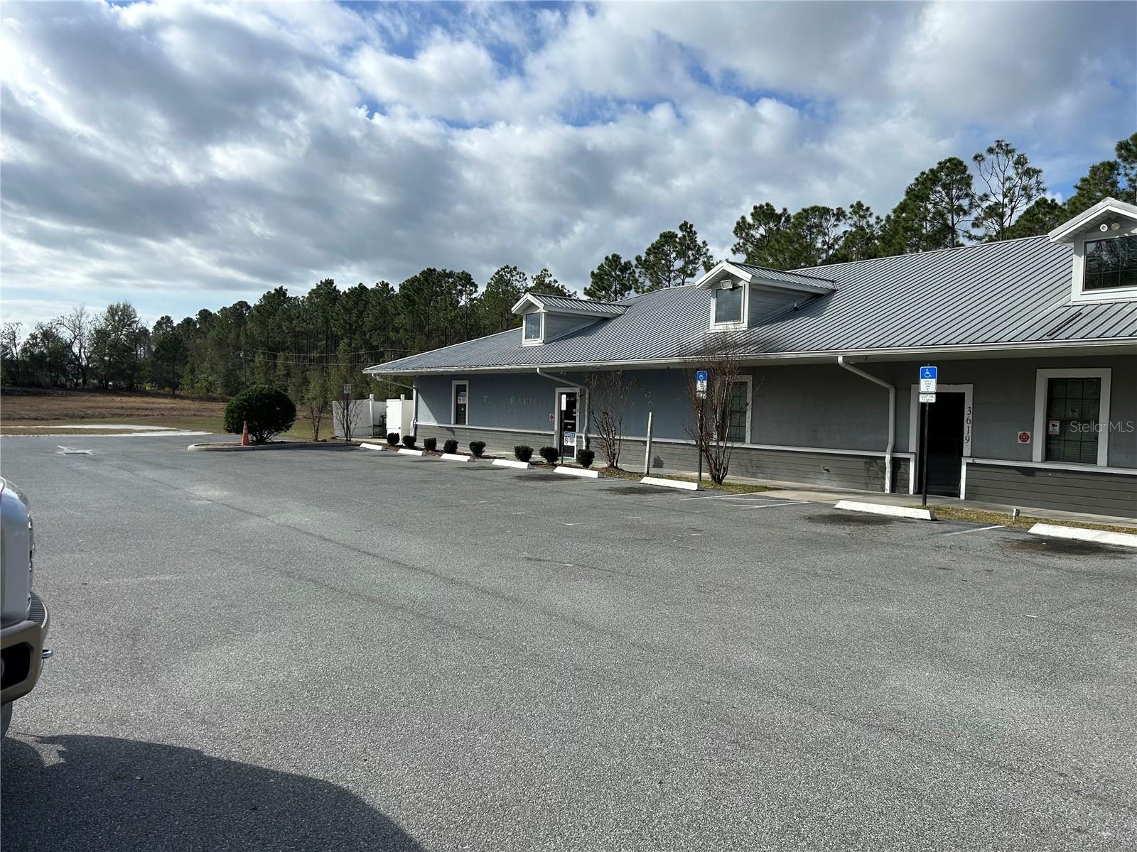 3619 Cr 466, FL