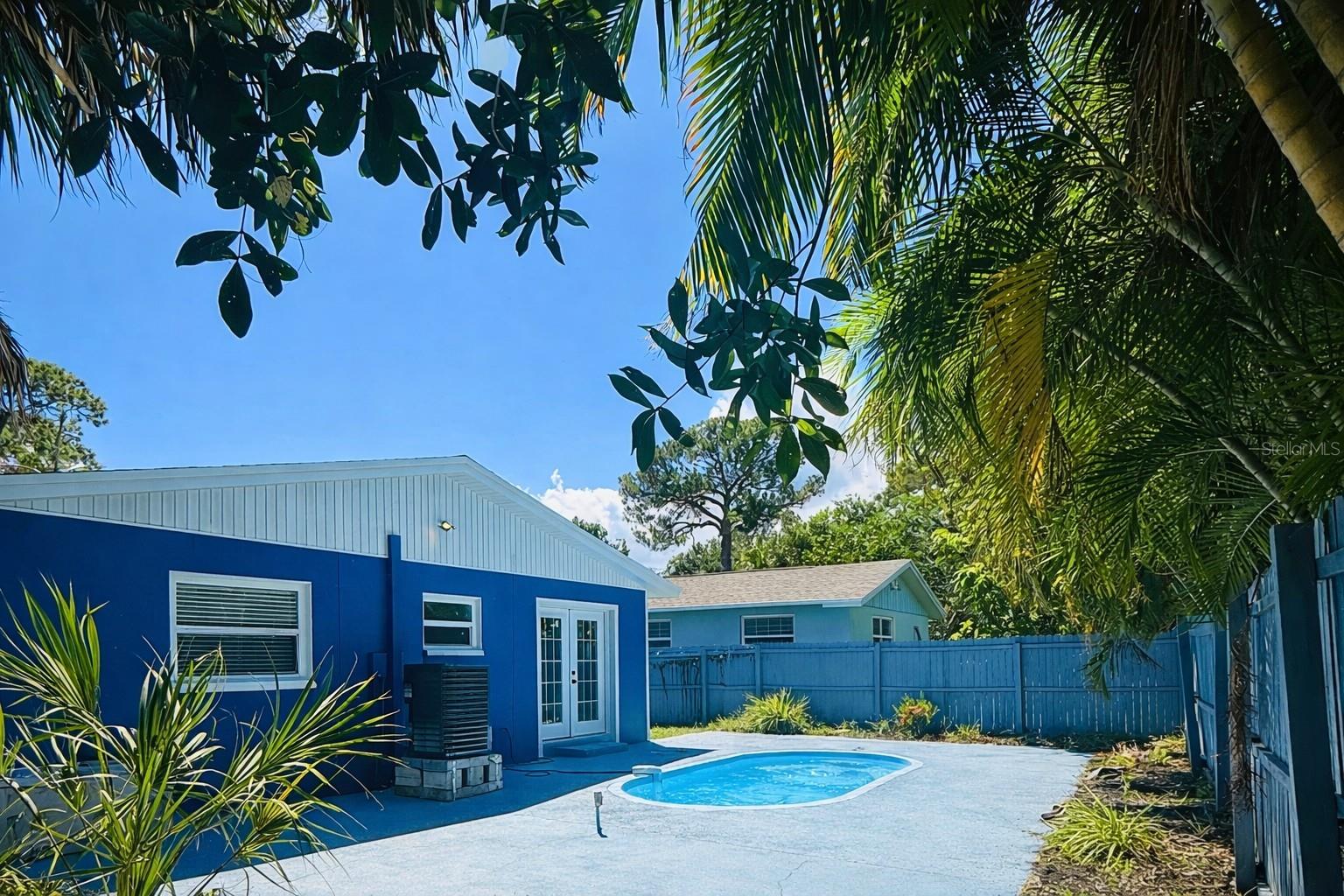 1735 Michigan Avenue, FL