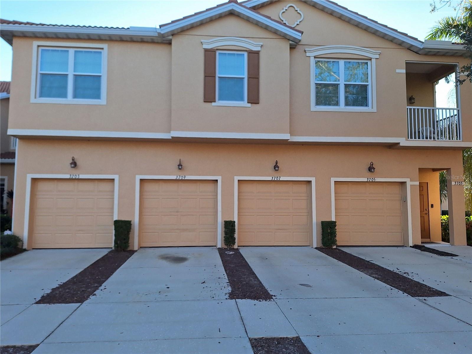 3709 Parkridge Circle, FL