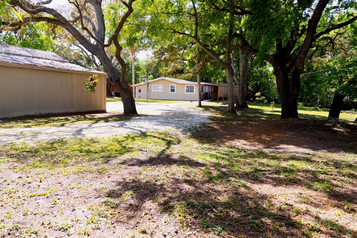 544 Farnum Drive, FL
