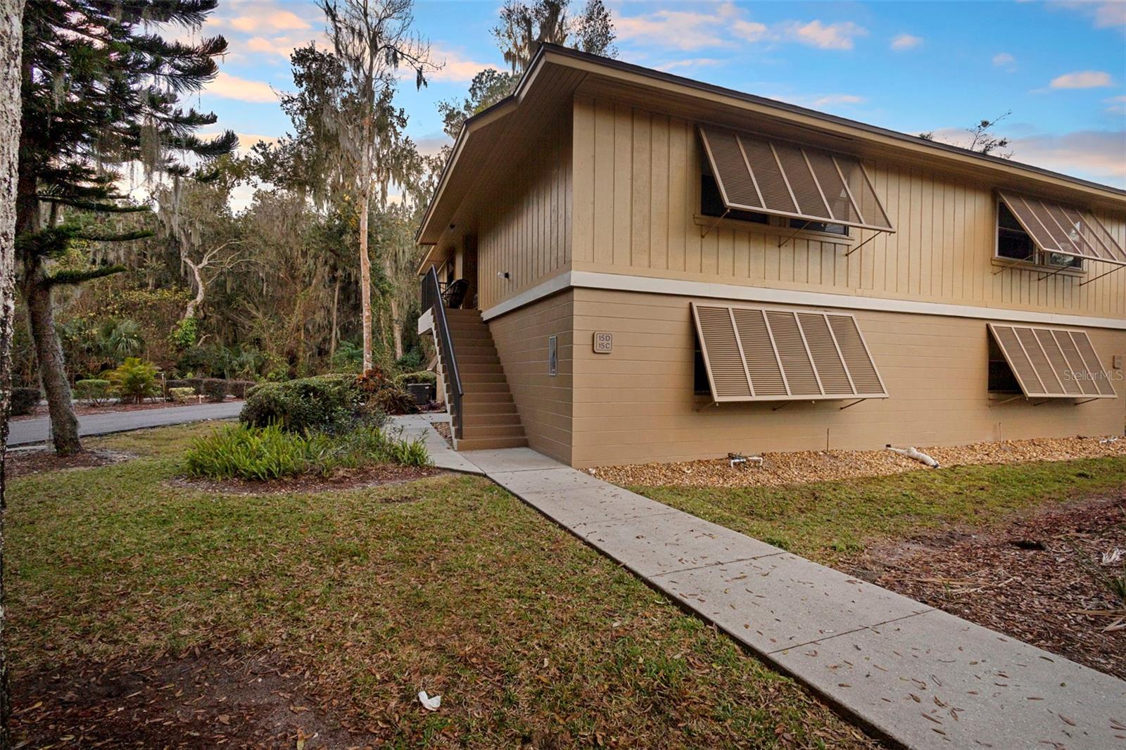 120 Hibiscus Woods Ct #15c, FL