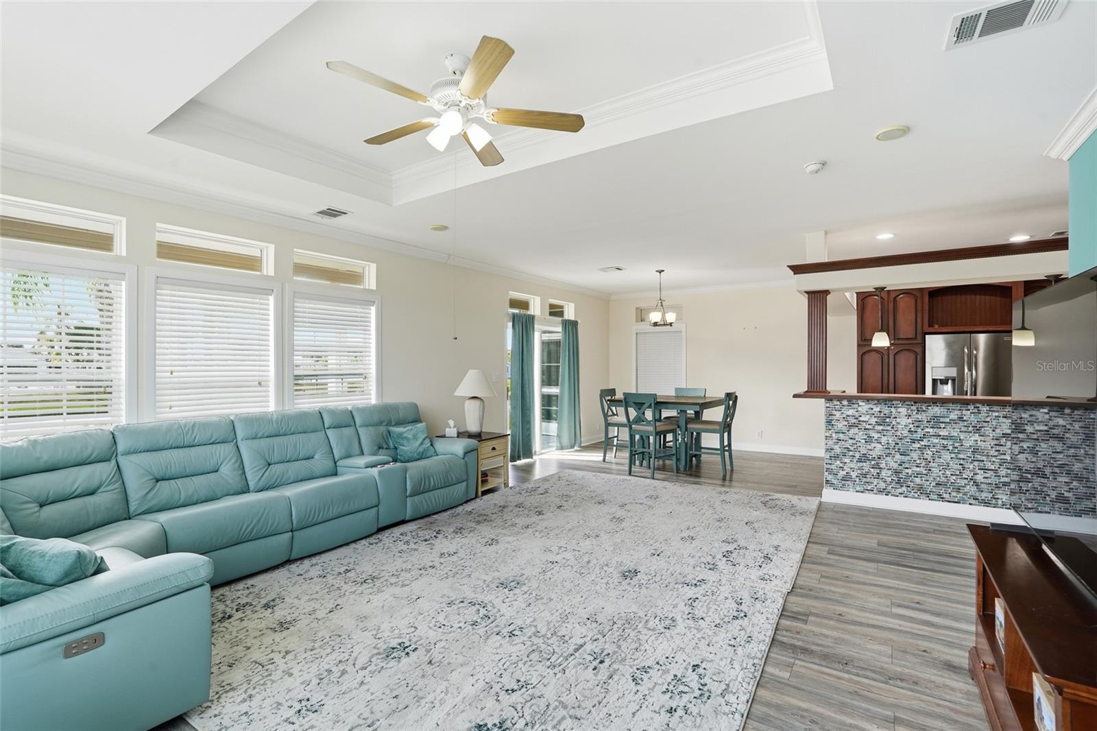 8461 Kinglet Drive, FL