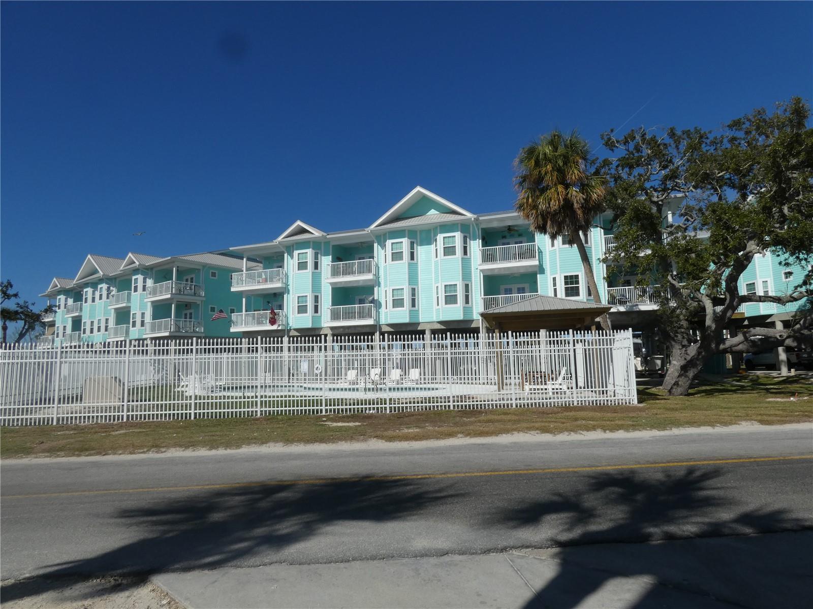 502 Main St #106, FL