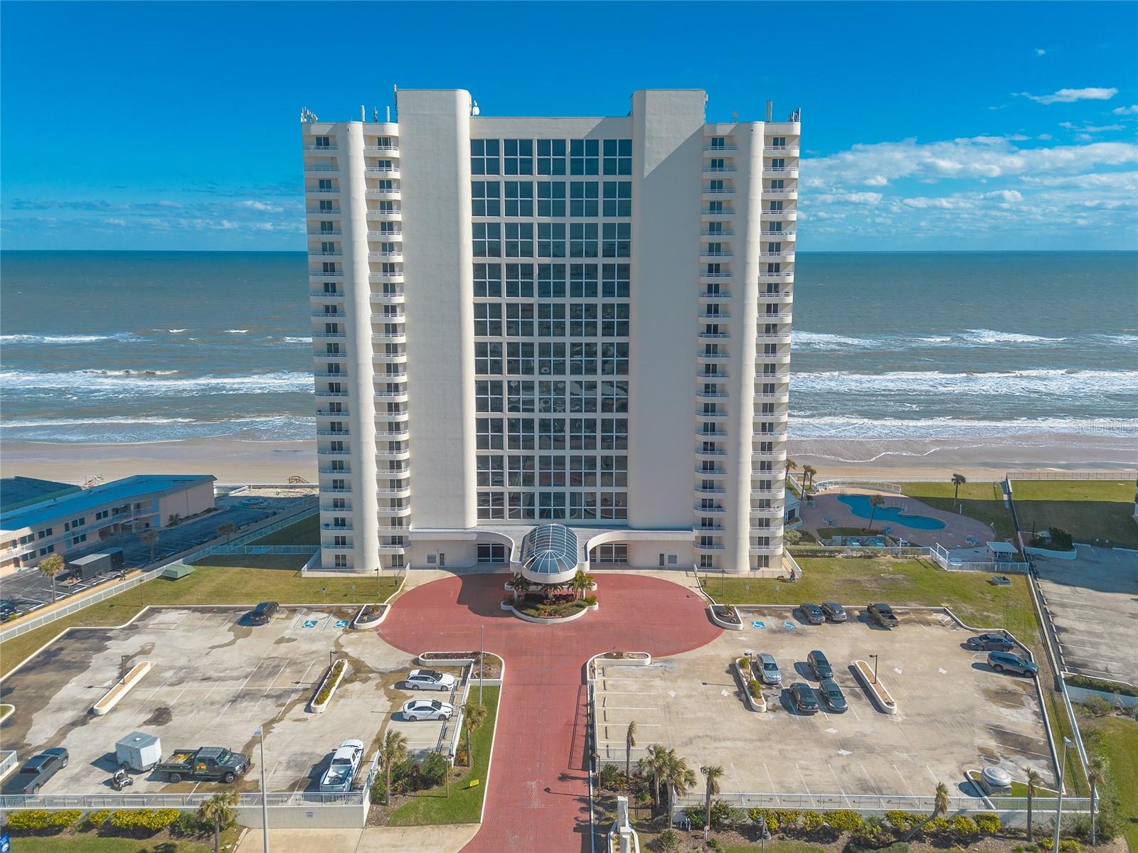 2545 S Atlantic Ave #Ph4, FL