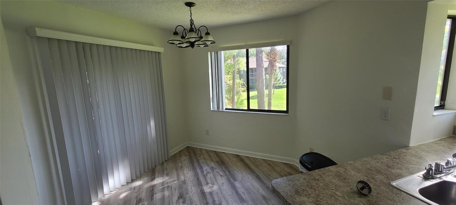 22 Oxford Lane, FL