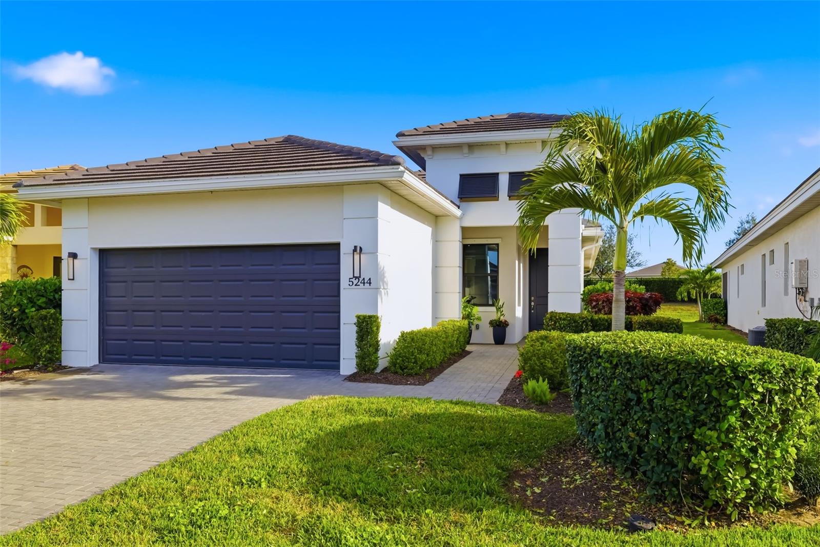5244 Barnett Circle, FL