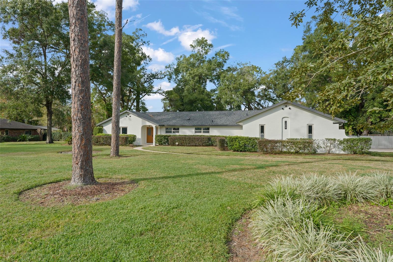 1209 Roxboro Road, FL