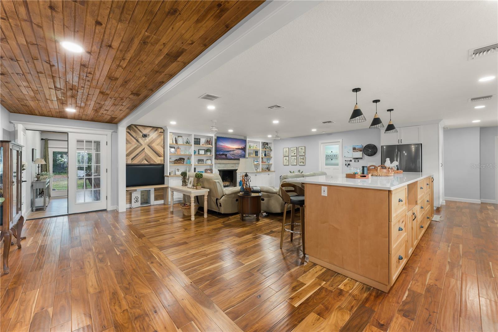 1209 Roxboro Road, FL