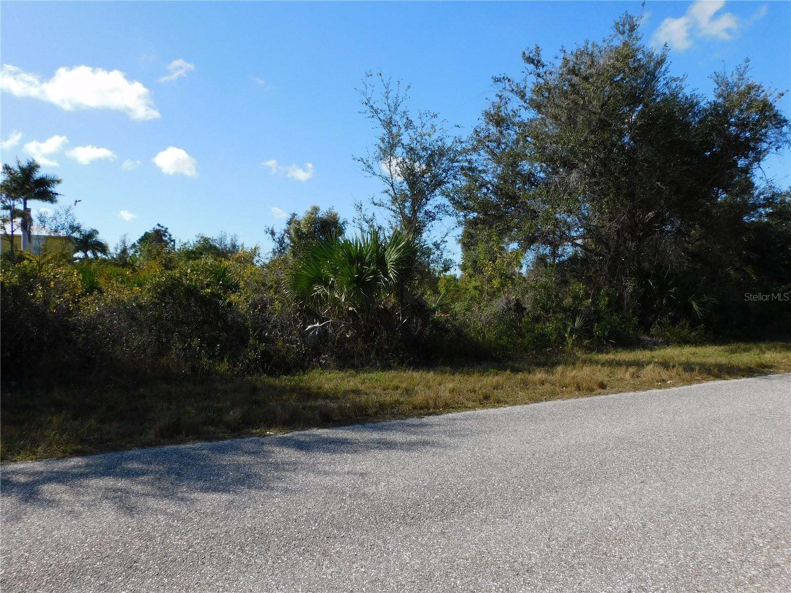 14009 Paris Lane, FL