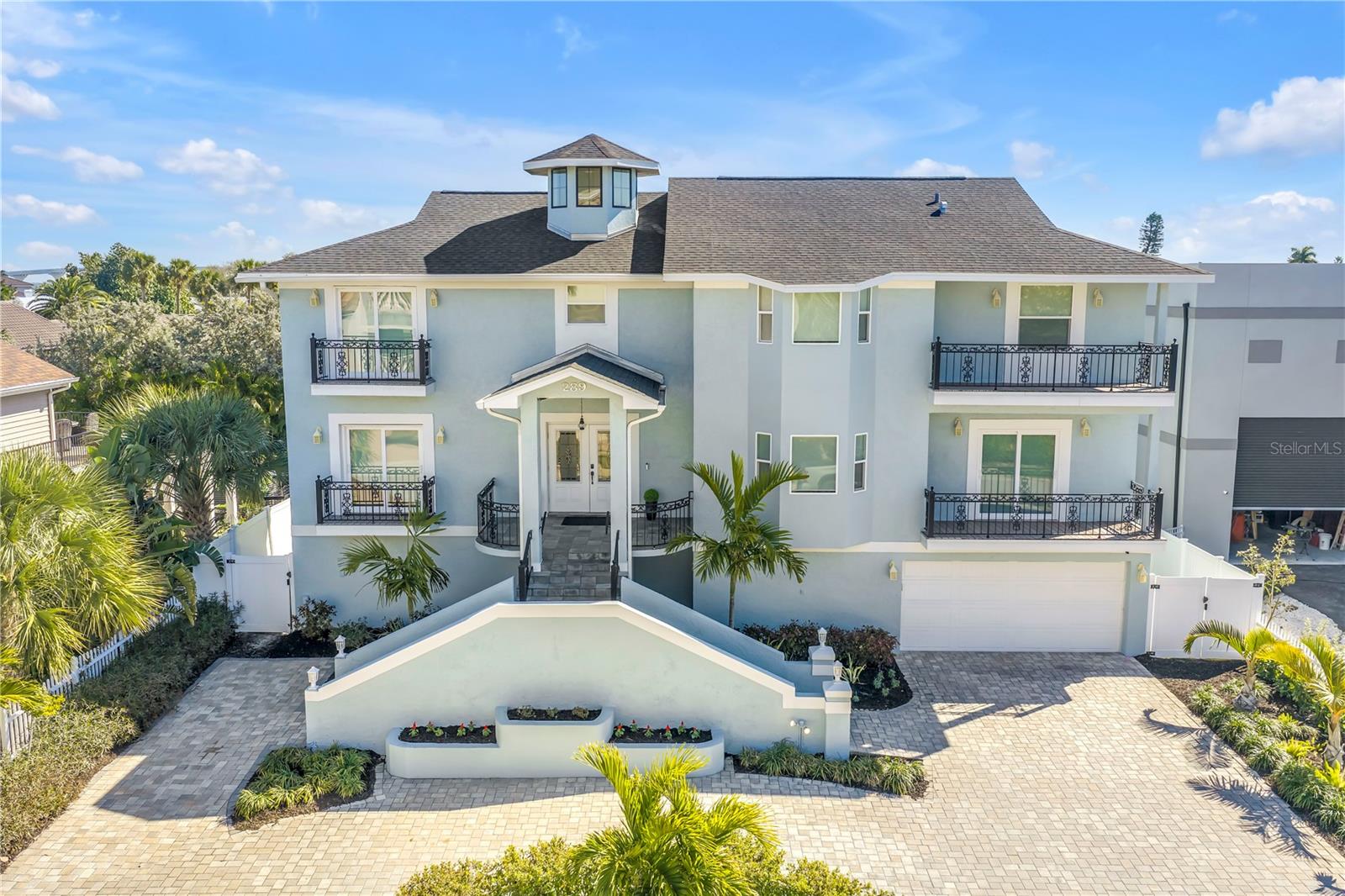 289 8th Ave N, FL