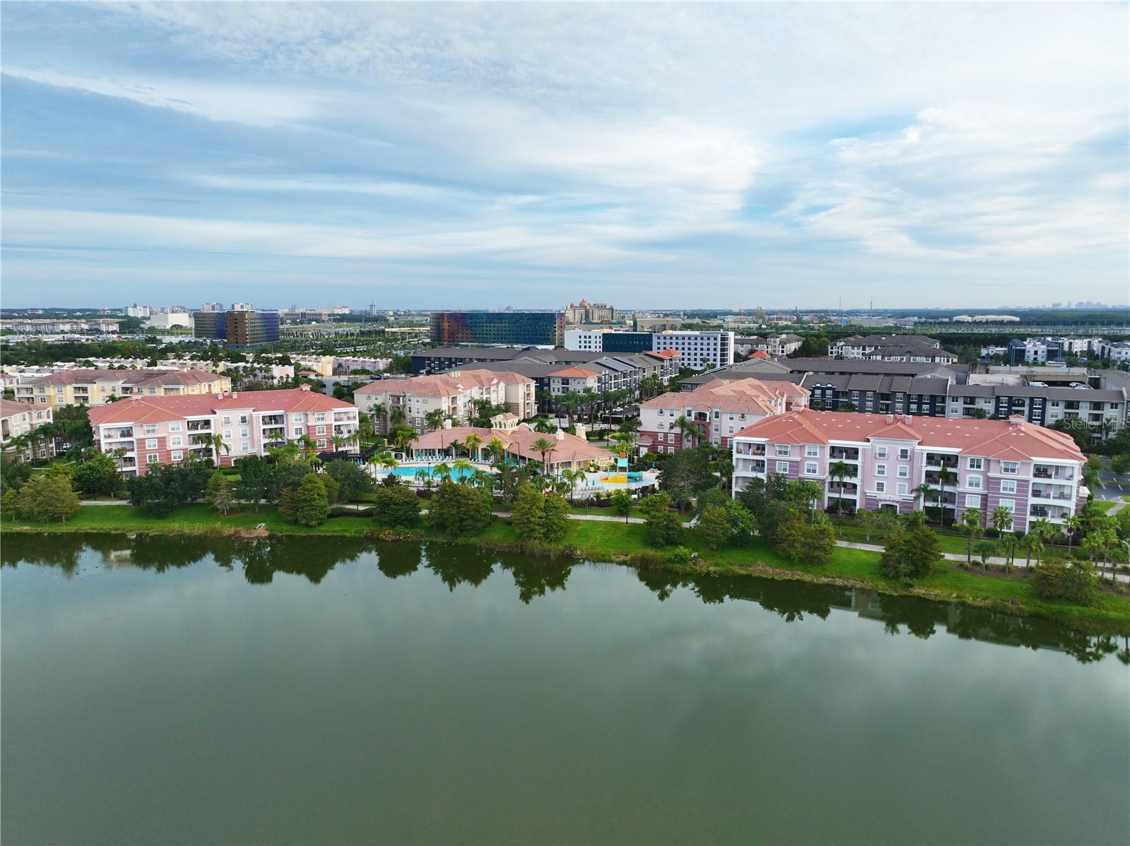 5049 Shoreway Loop, FL