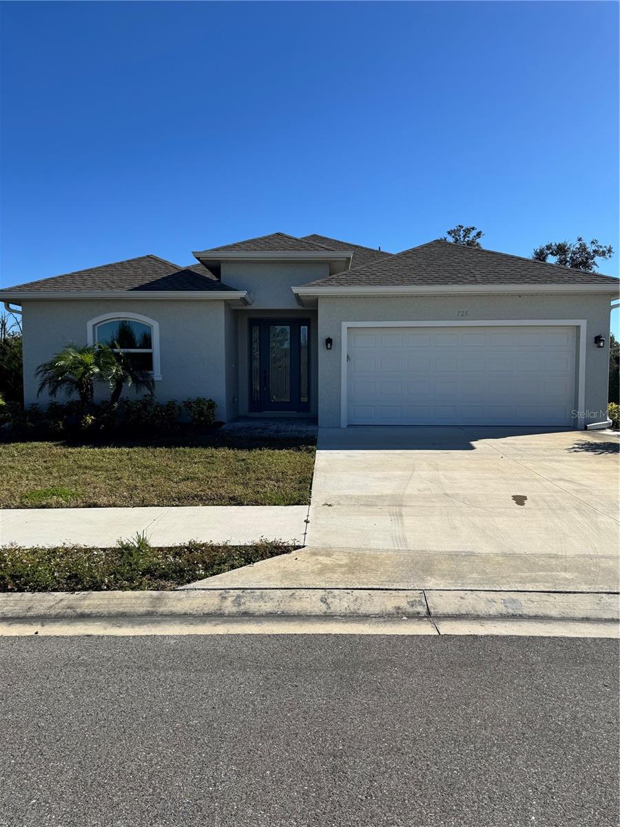 720 Redbud Court, FL