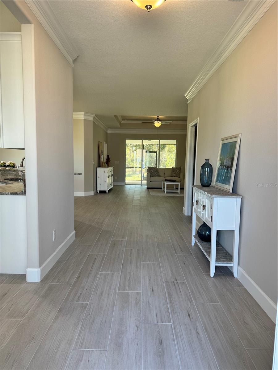 720 Redbud Court, FL