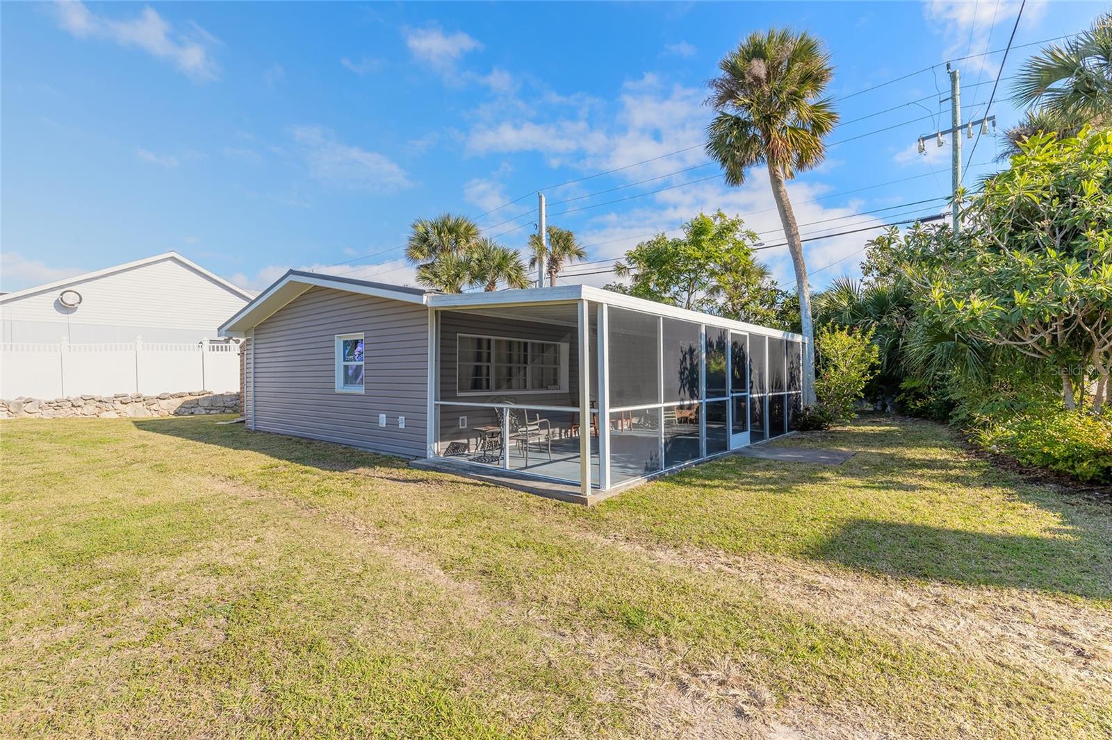 2900 Peninsula Drive, FL