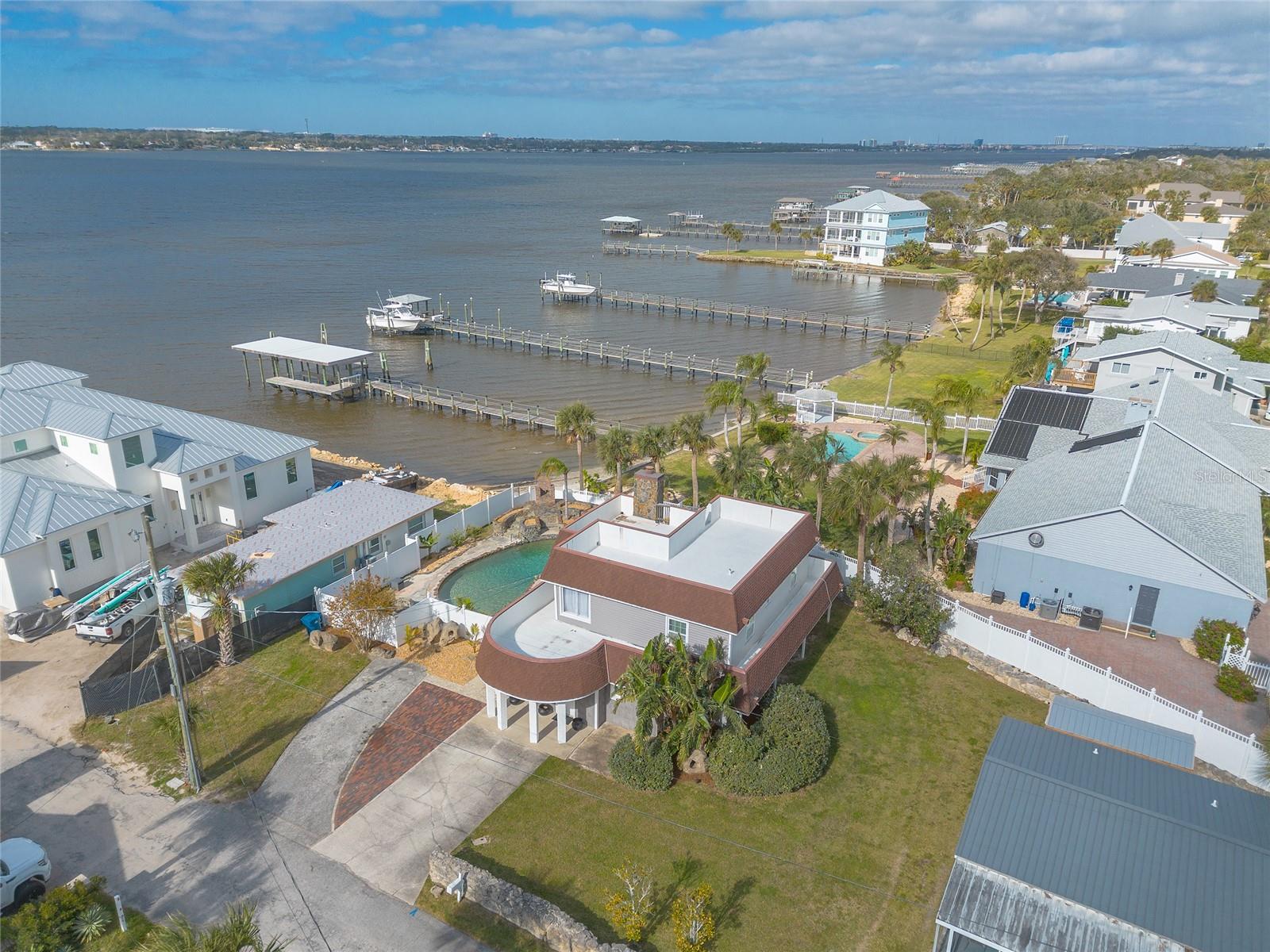 2900 Peninsula Drive, FL