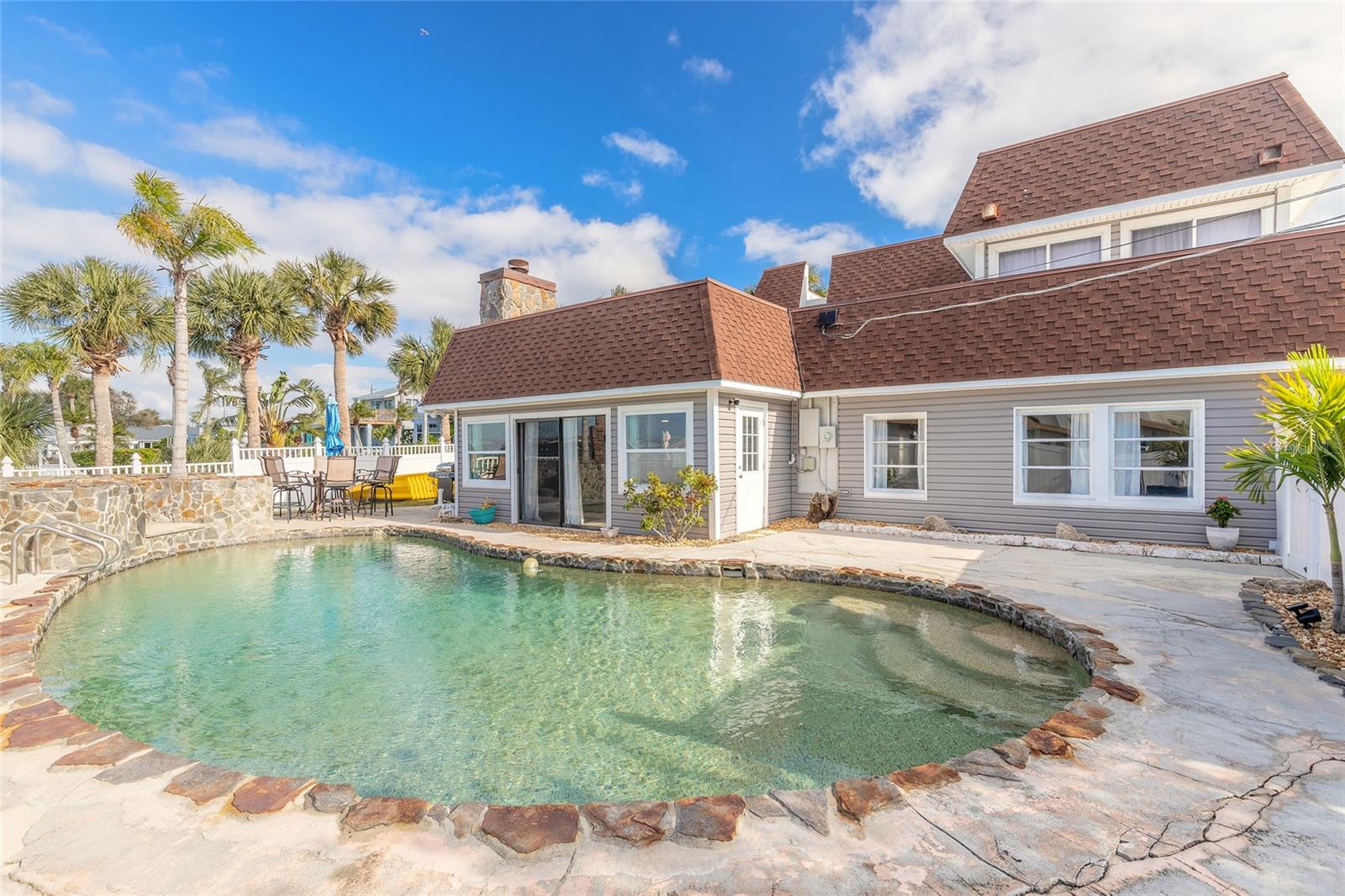 2900 Peninsula Drive, FL
