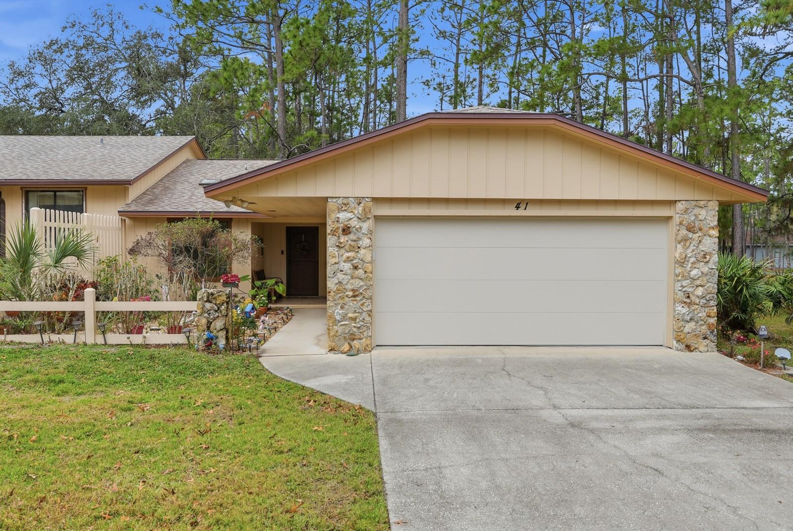 41 Crooked Pine Rd, FL