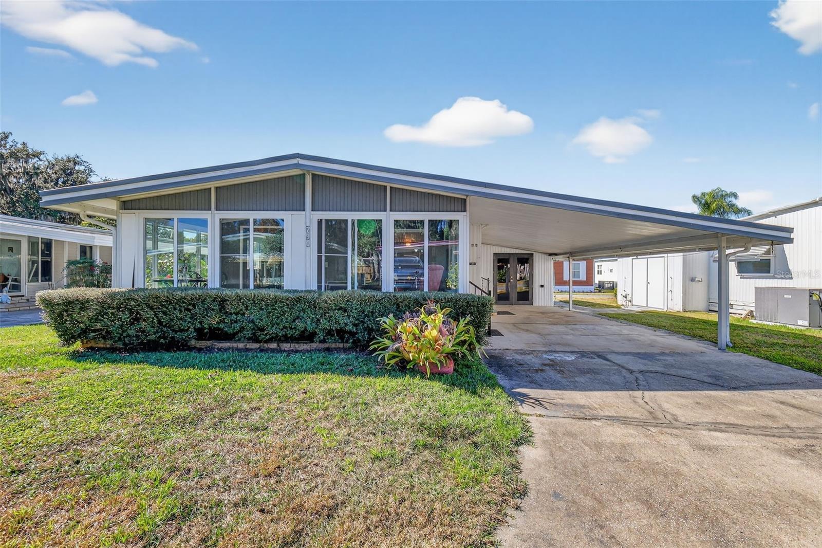 790 Sandi Dr, FL